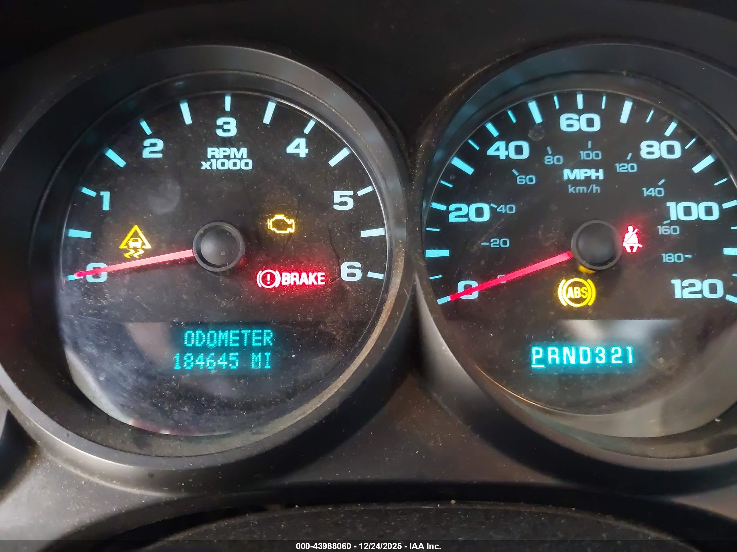 CHEVROLET SILVERADO image 7