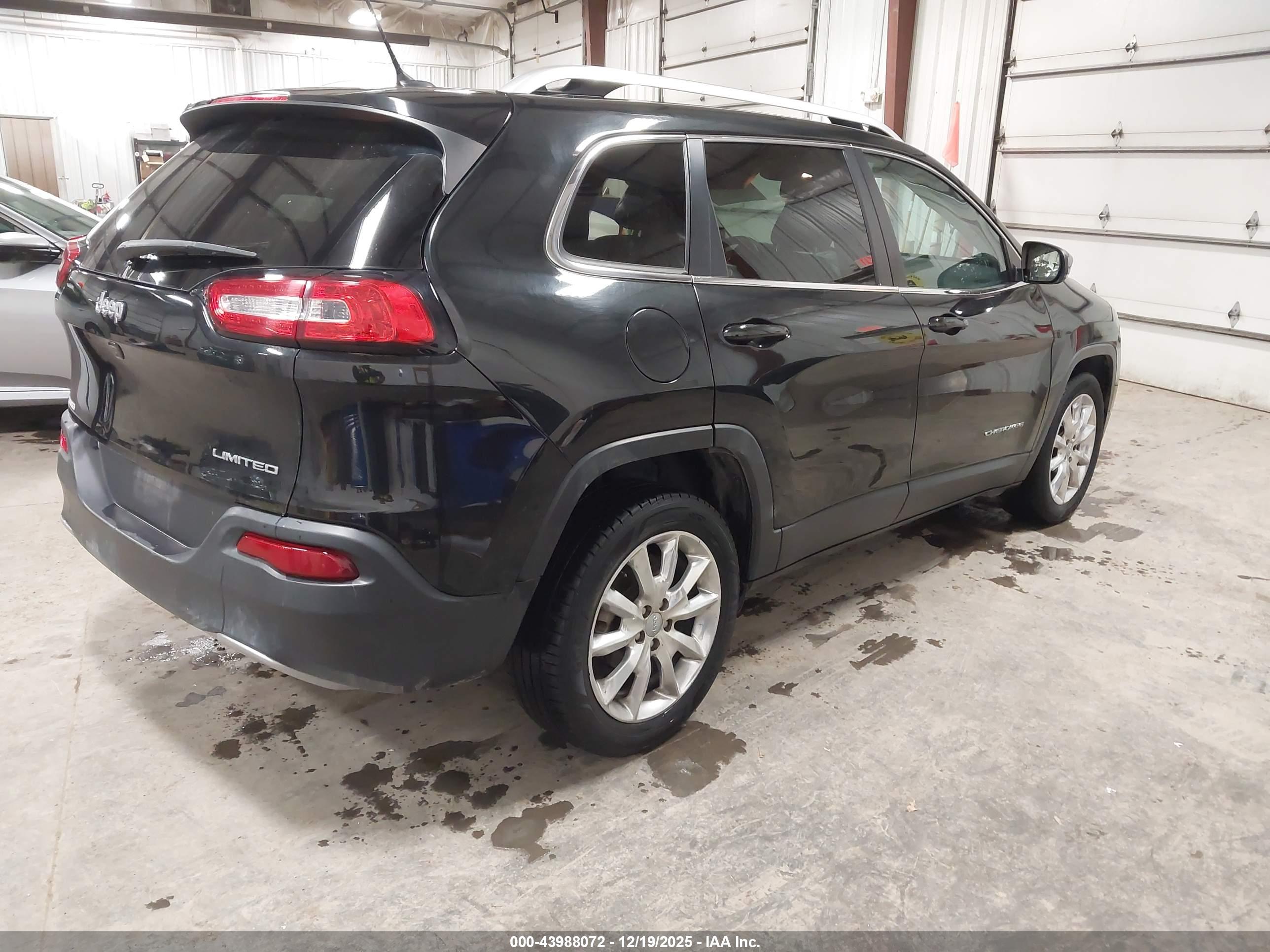 JEEP CHEROKEE image 4