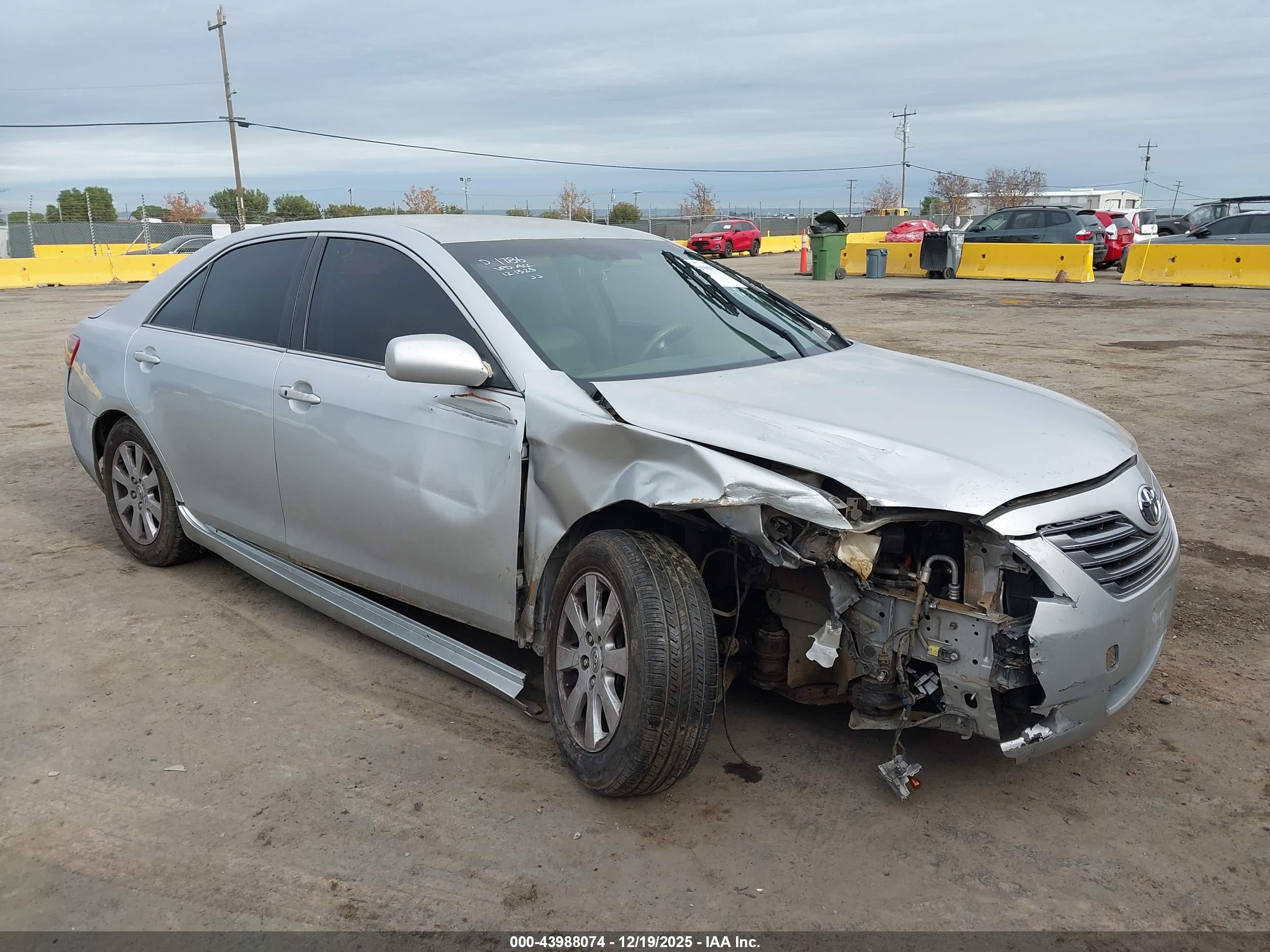 TOYOTA CAMRY image 6
