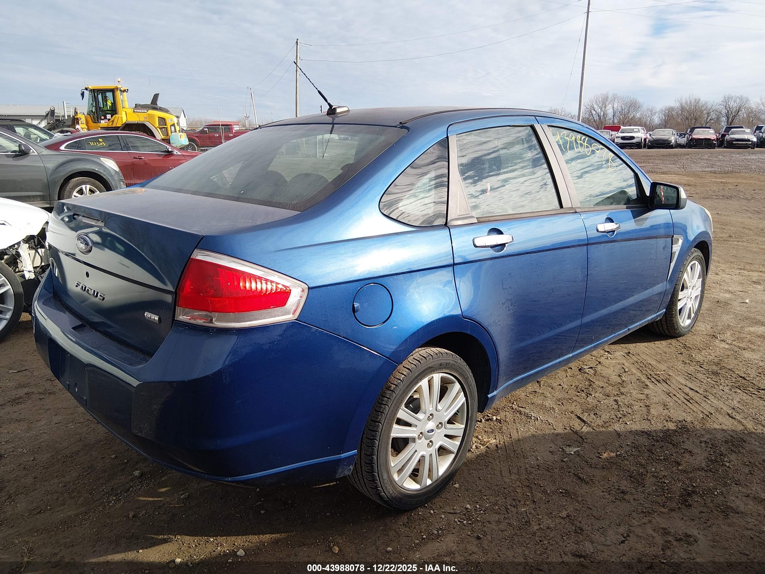 FORD FOCUS image 4