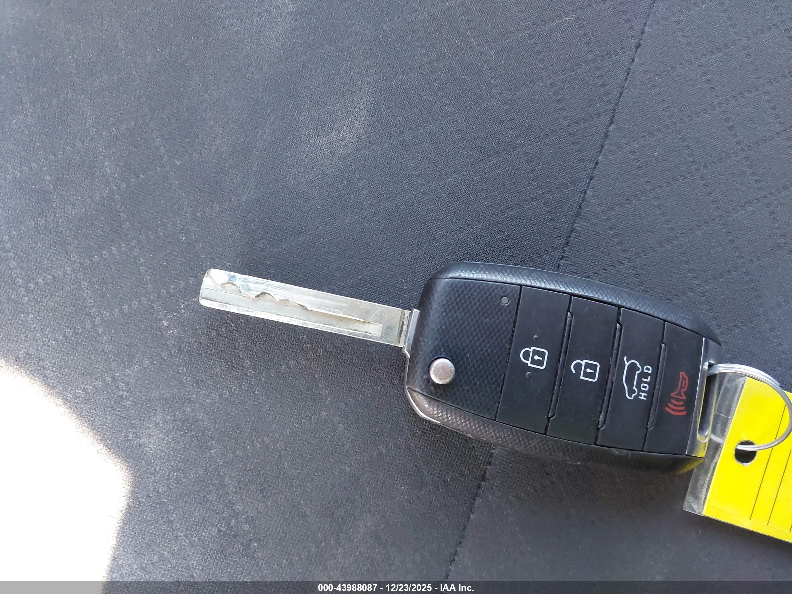 KIA SORENTO image 11
