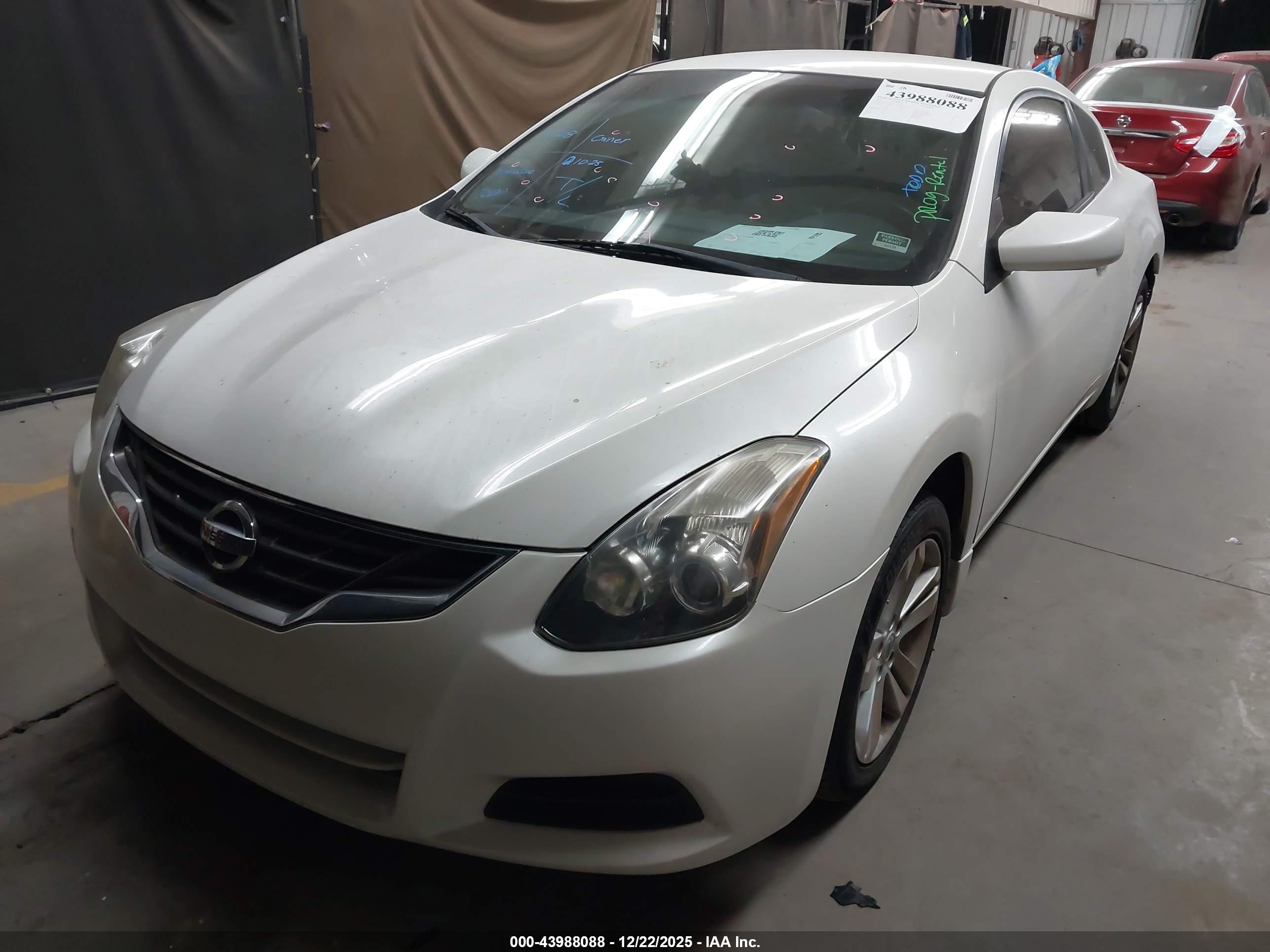 NISSAN ALTIMA image 2