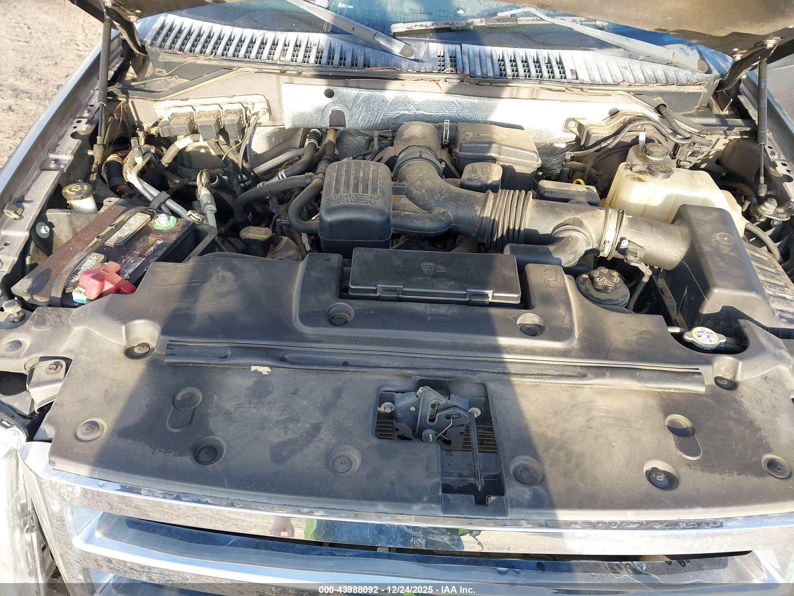 FORD EXPEDITION image 10
