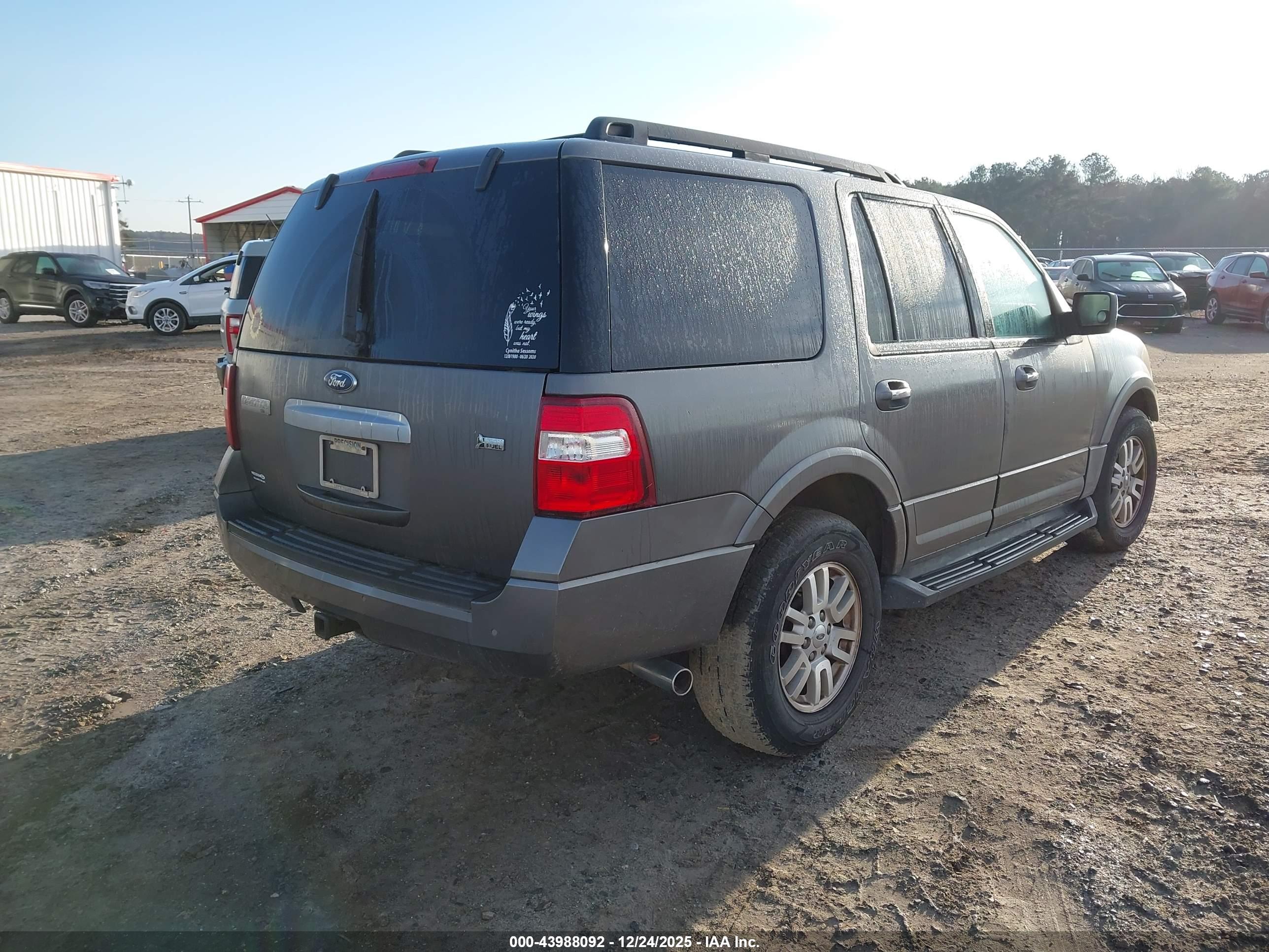 FORD EXPEDITION image 4