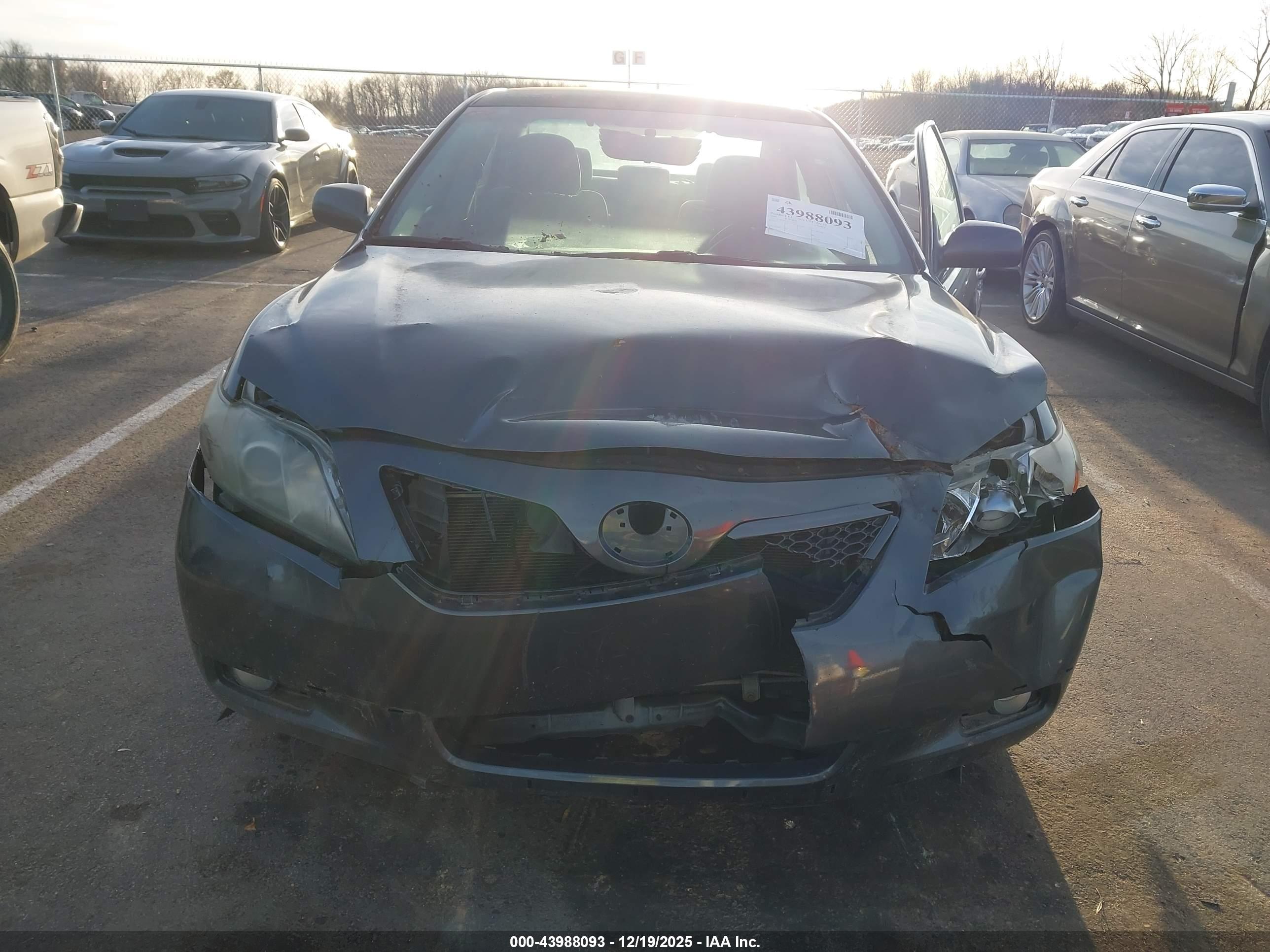 TOYOTA CAMRY image 6