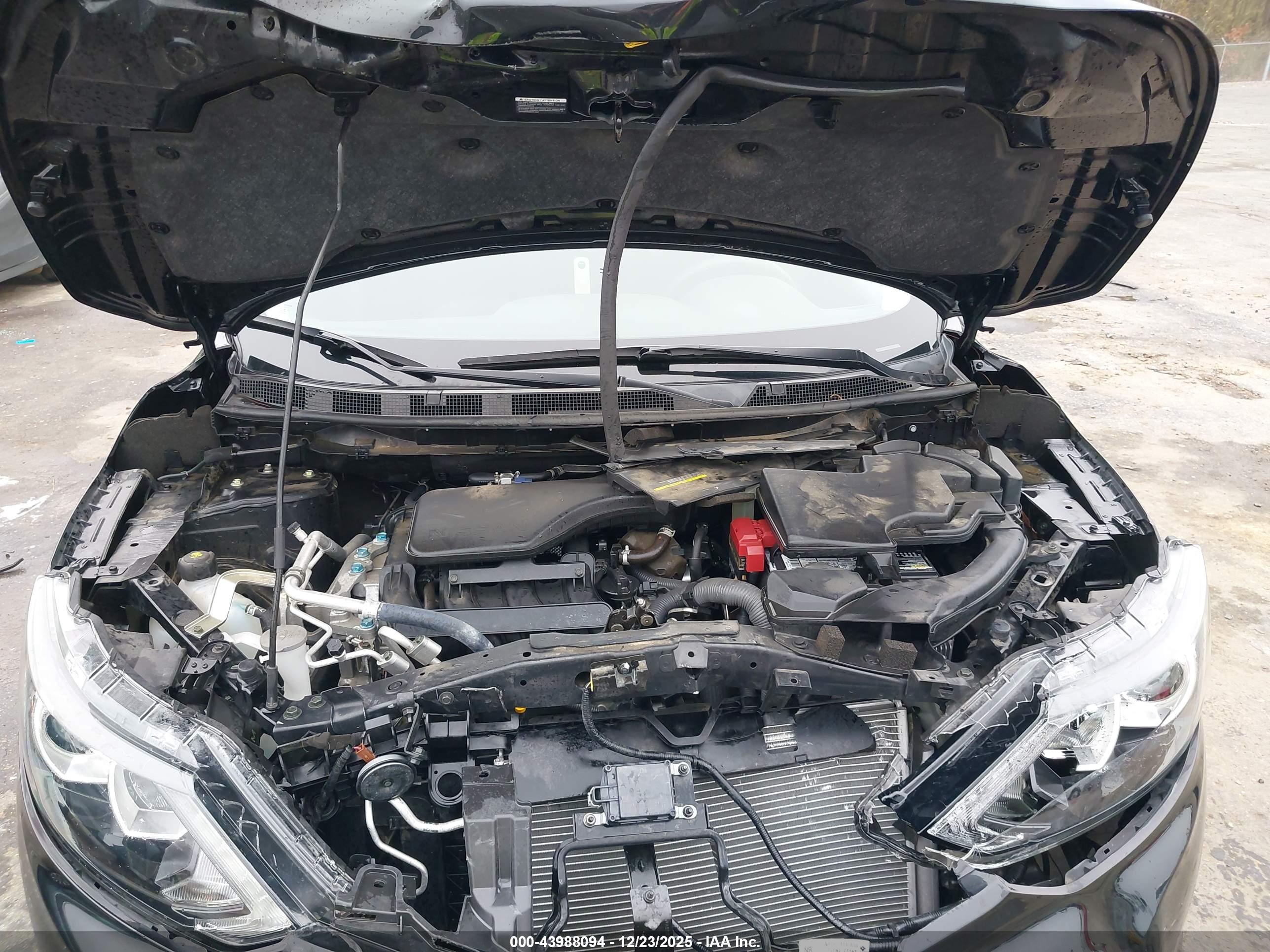 NISSAN ROGUE image 10