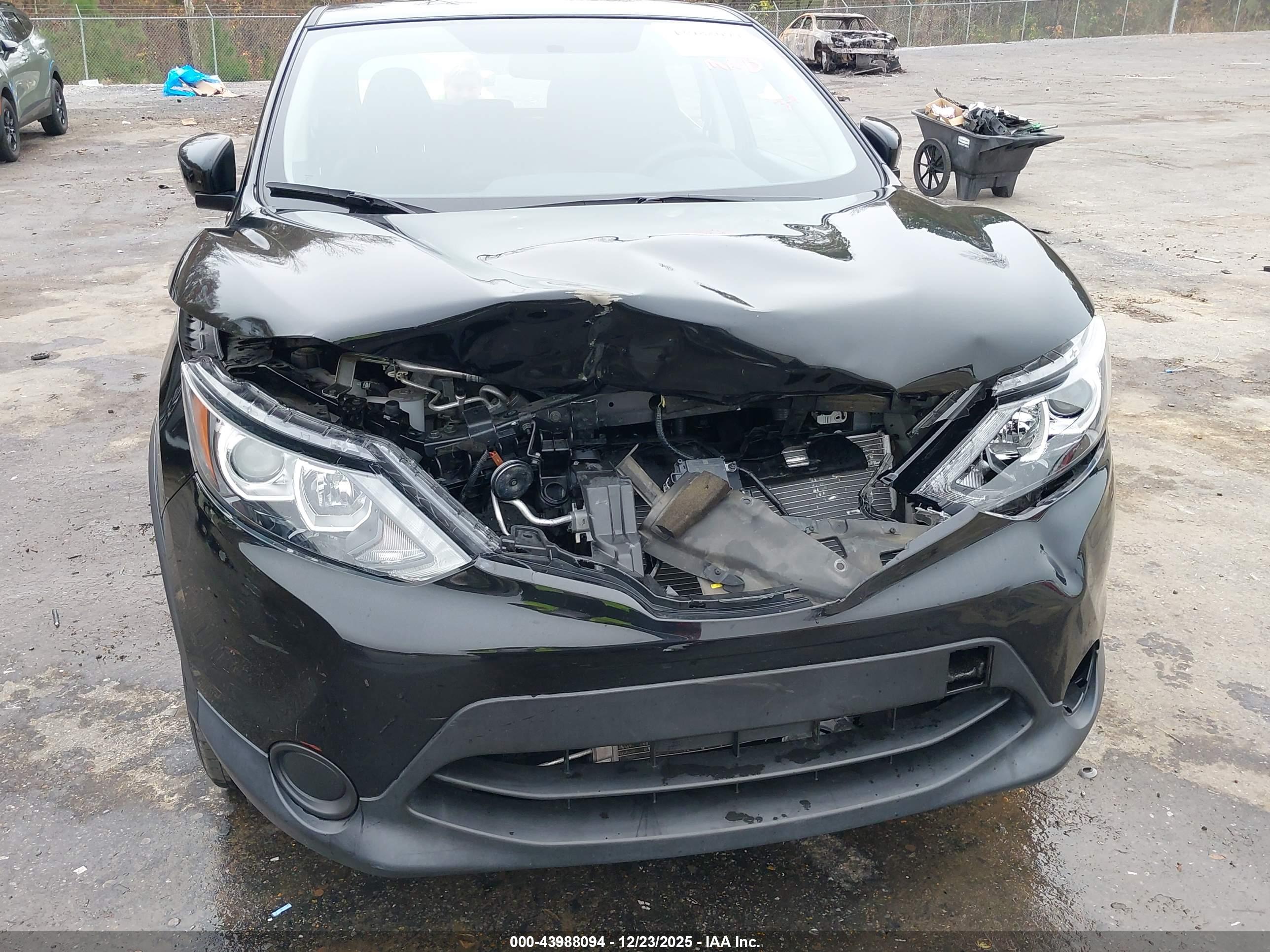NISSAN ROGUE image 6
