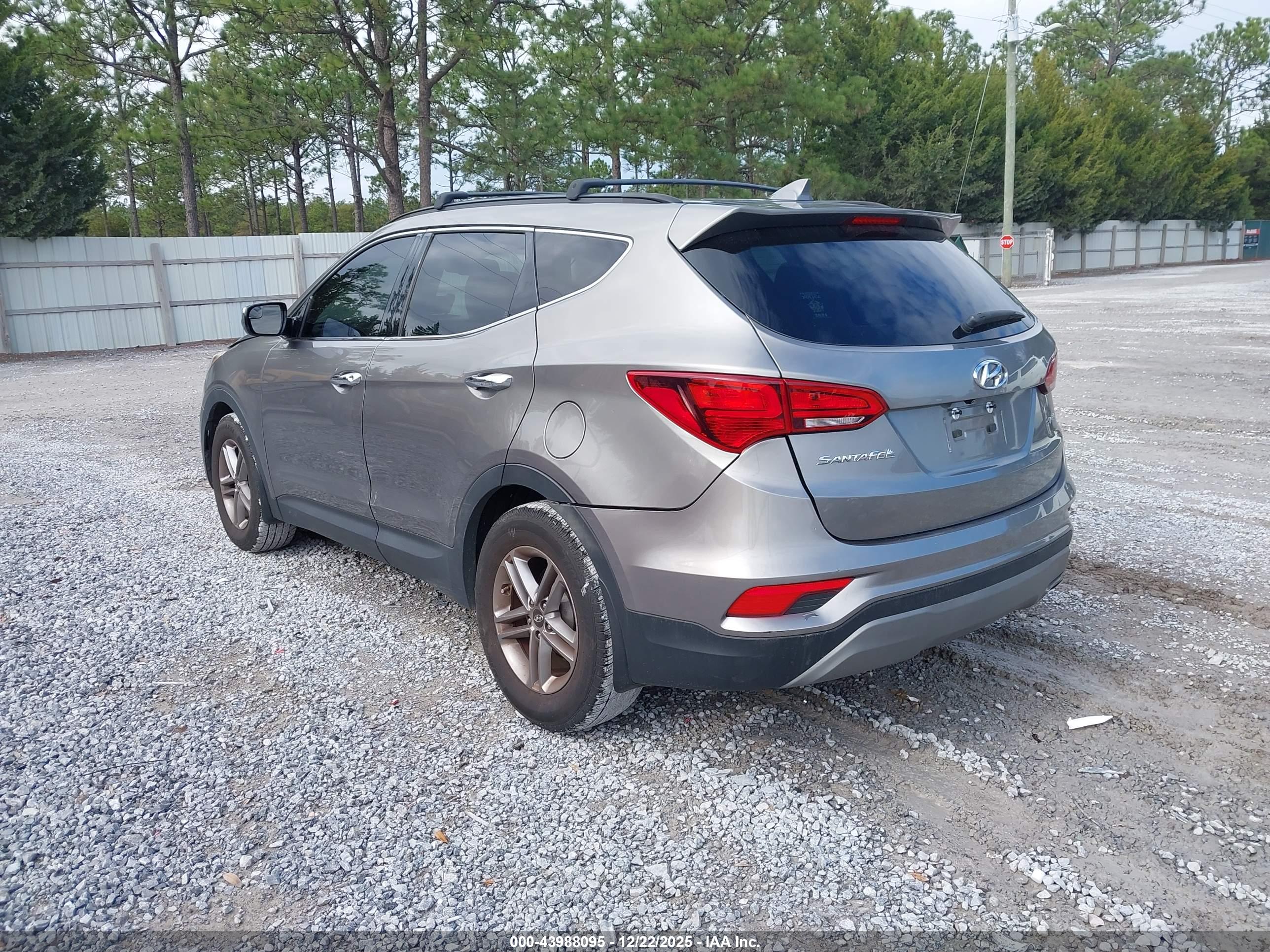 HYUNDAI SANTA image 3