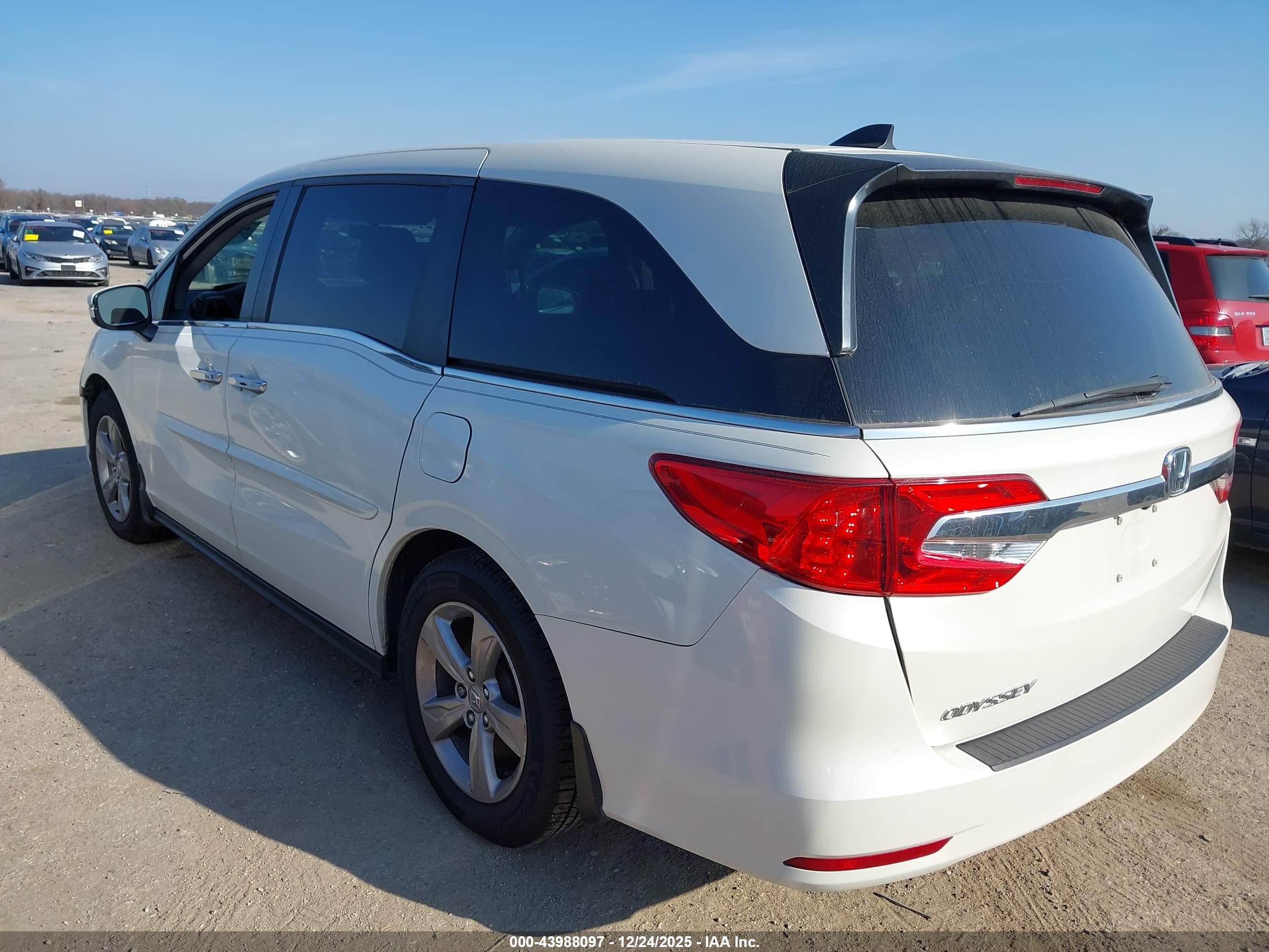 HONDA ODYSSEY image 3