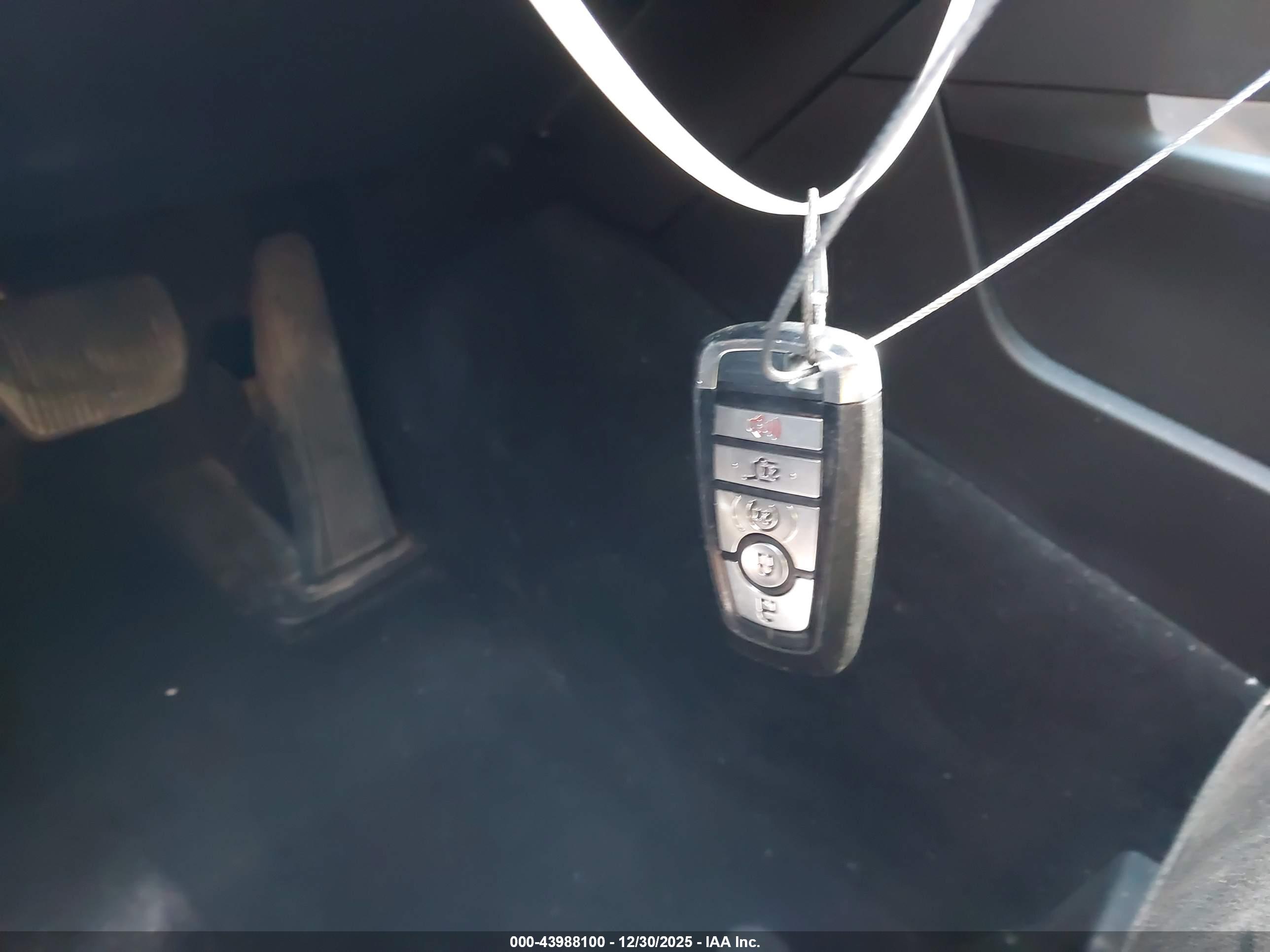 FORD EXPLORER image 11