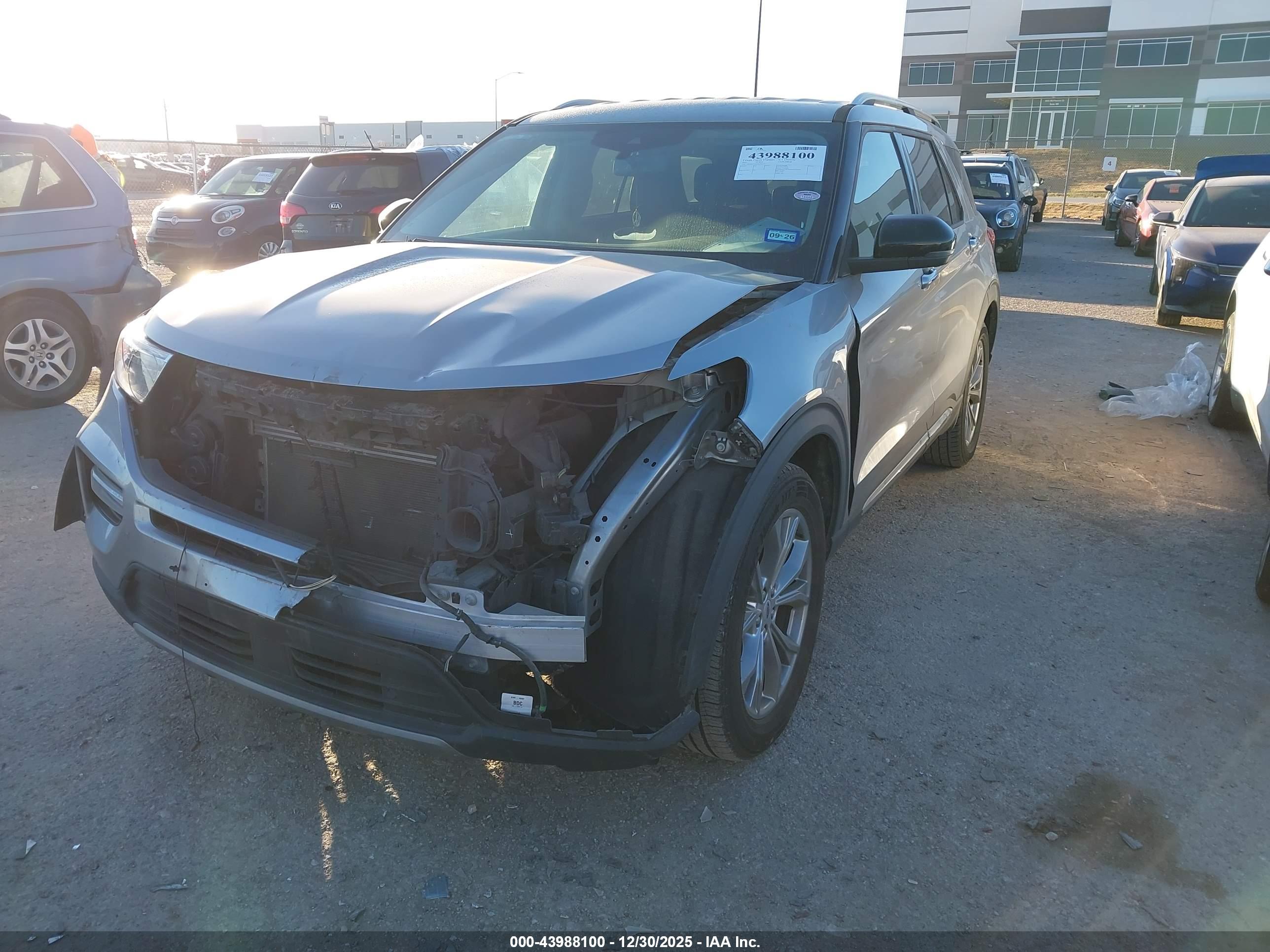 FORD EXPLORER image 2