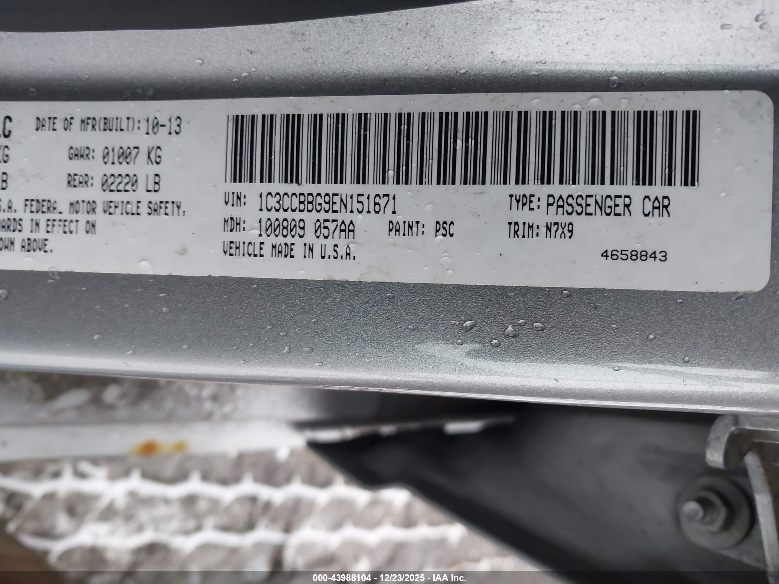 CHRYSLER 200 image 9
