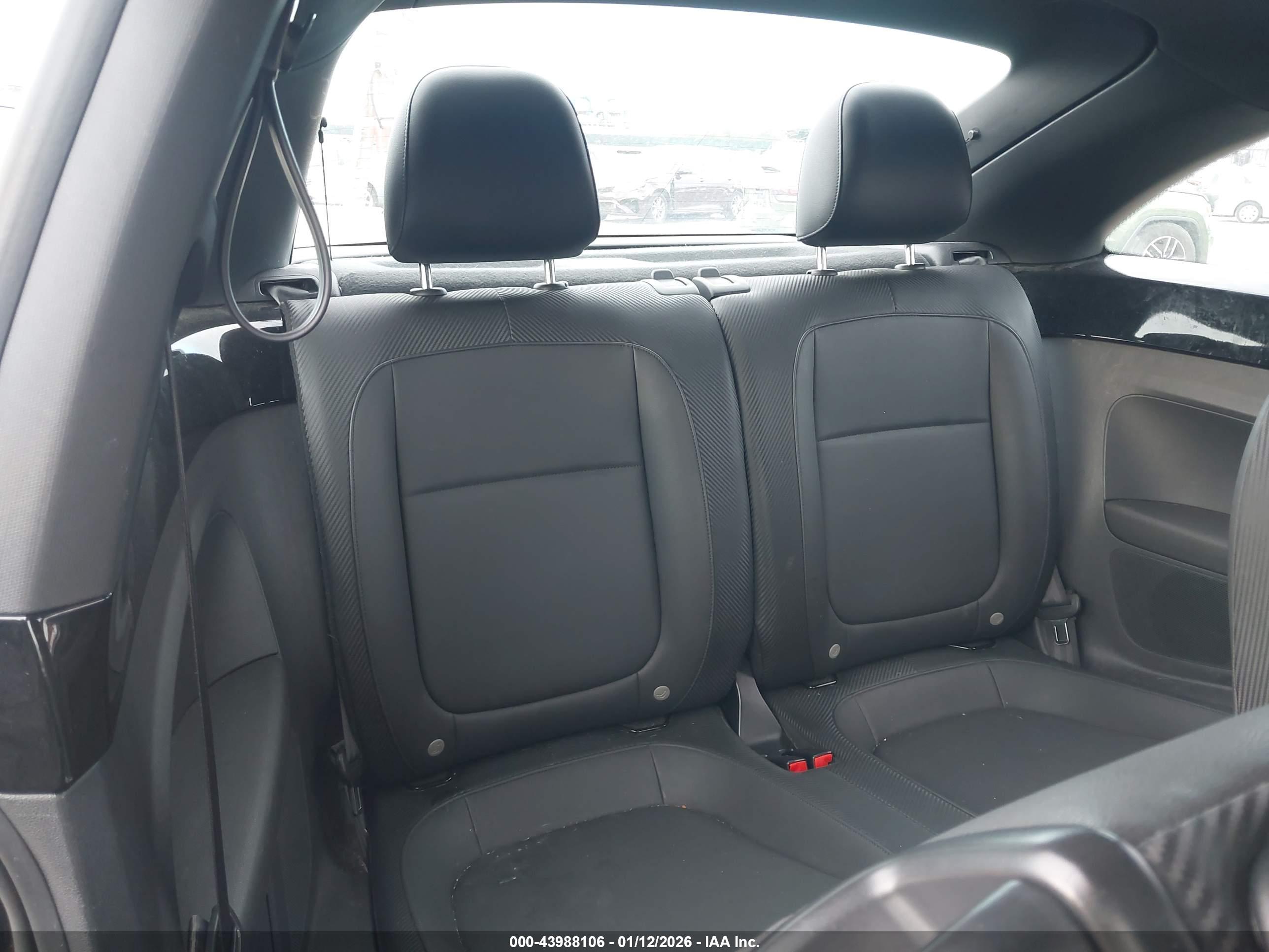 VOLKSWAGEN BEETLE image 8