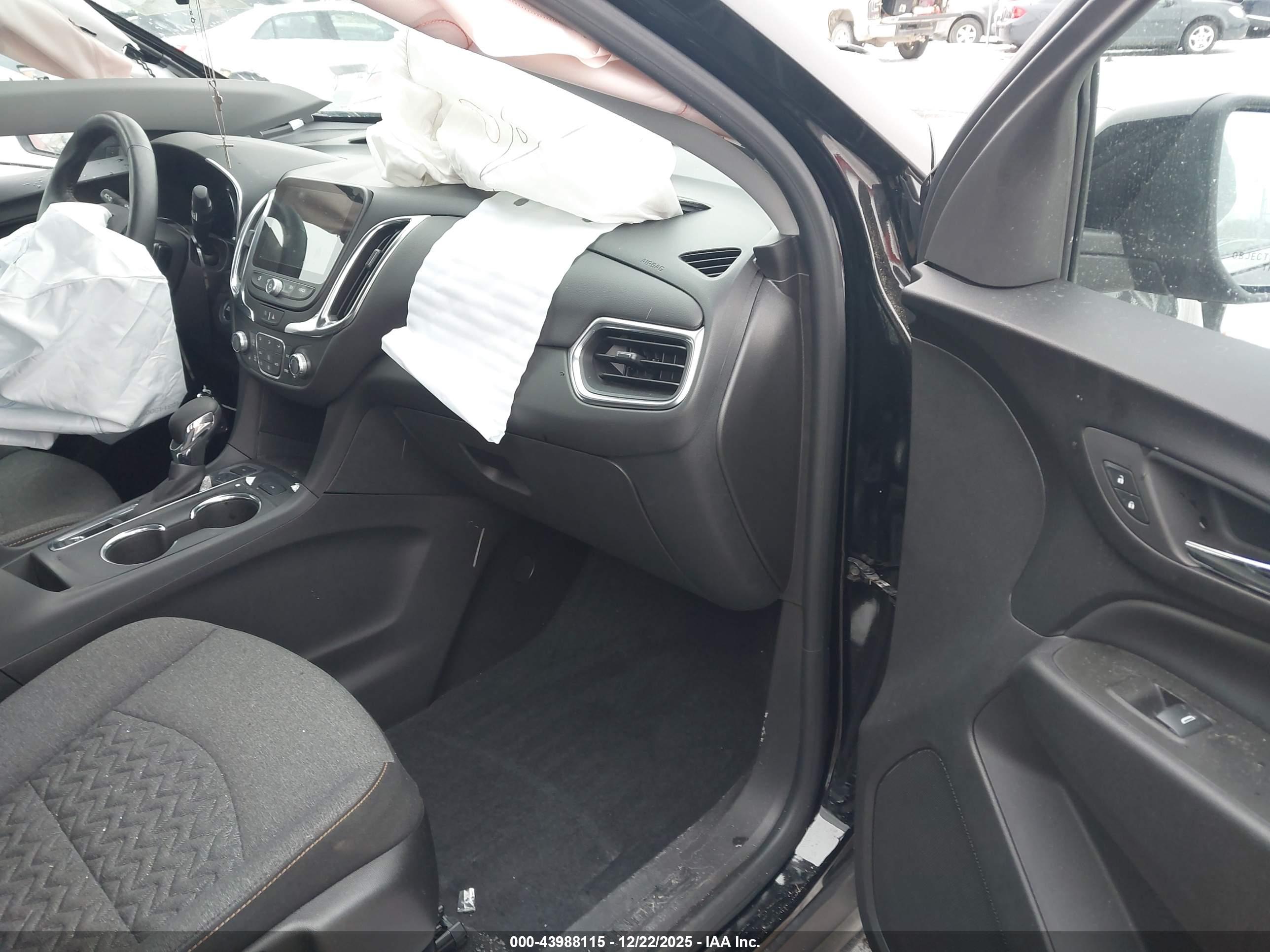 CHEVROLET EQUINOX image 5