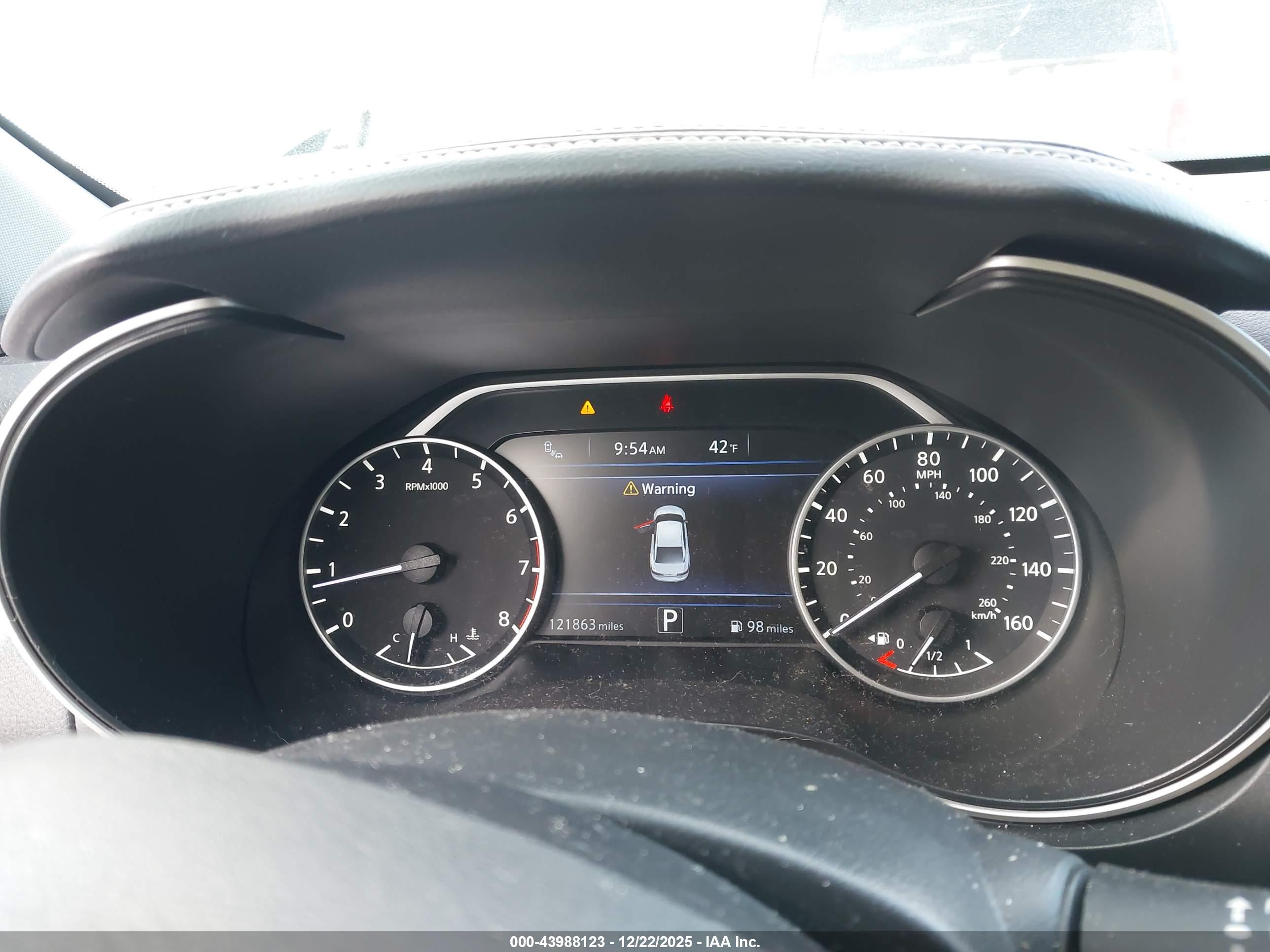 NISSAN MAXIMA image 7