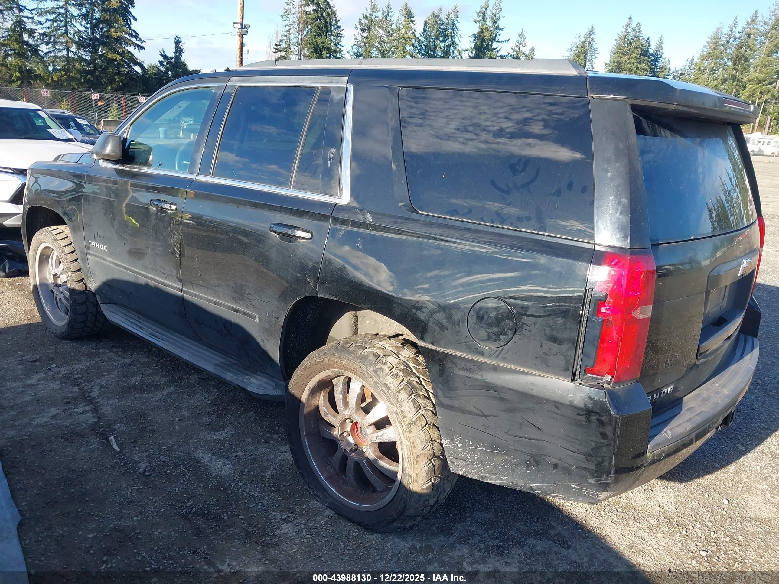 CHEVROLET TAHOE image 3