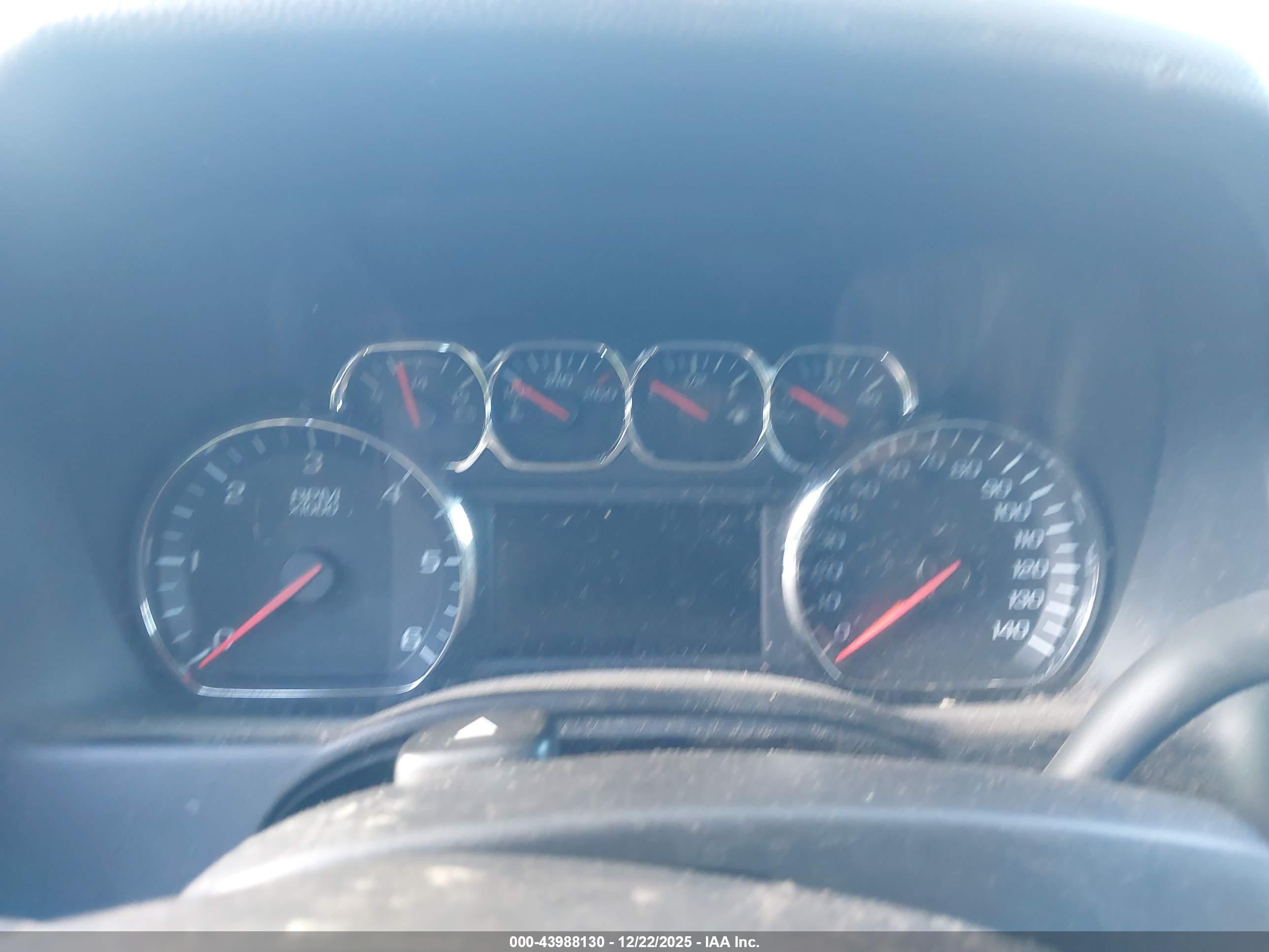 CHEVROLET TAHOE image 7