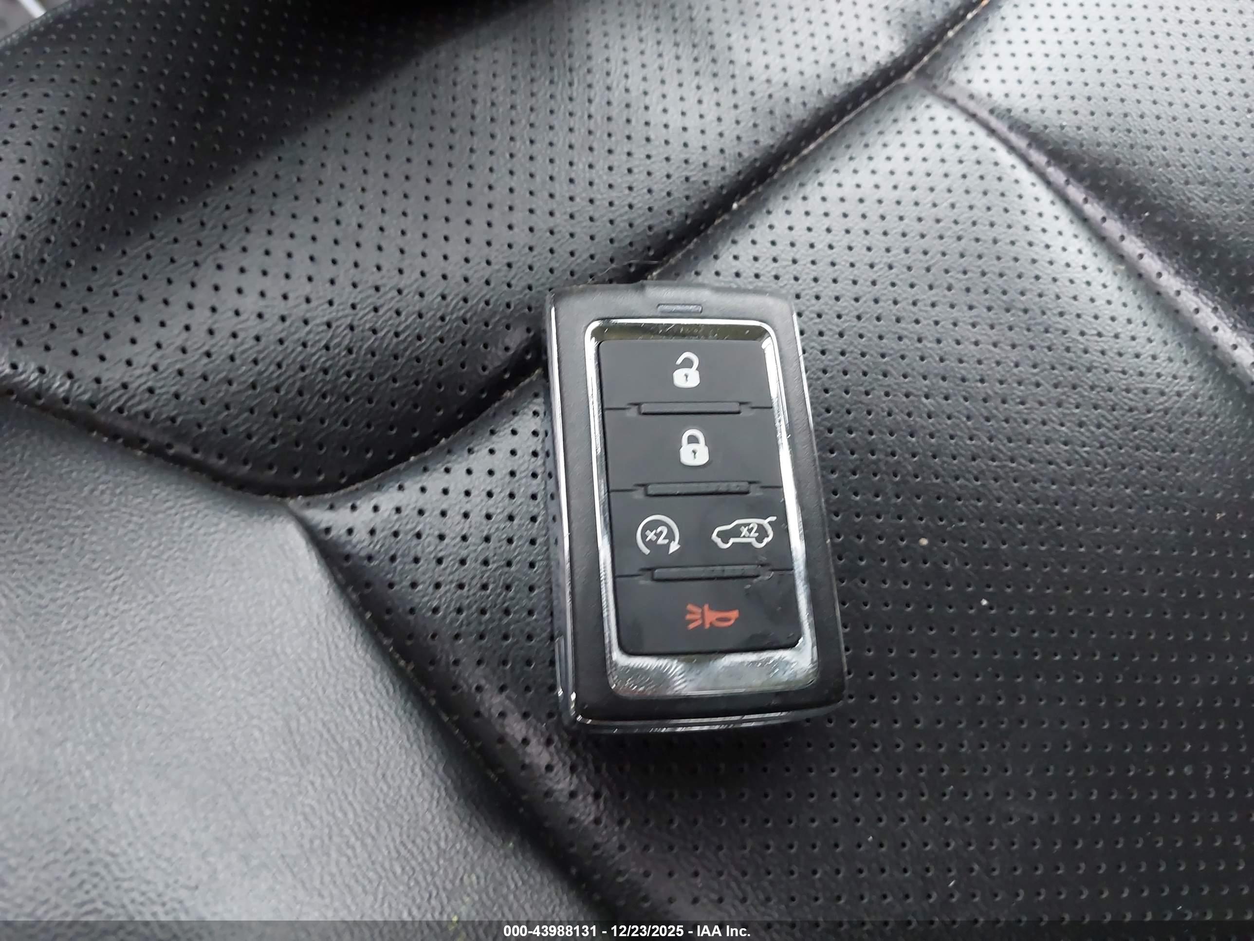 JEEP GRAND image 11