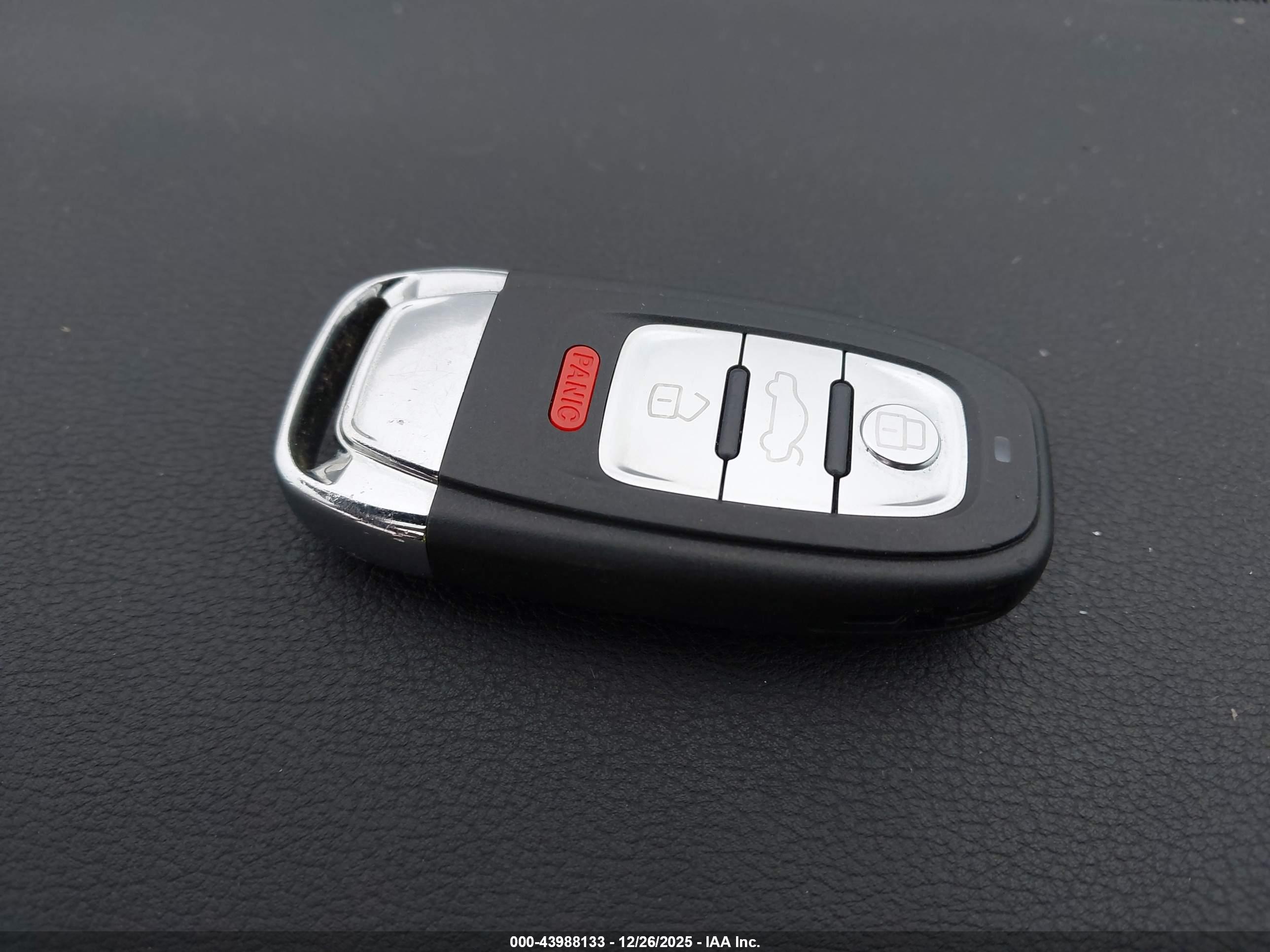 AUDI A4 image 11