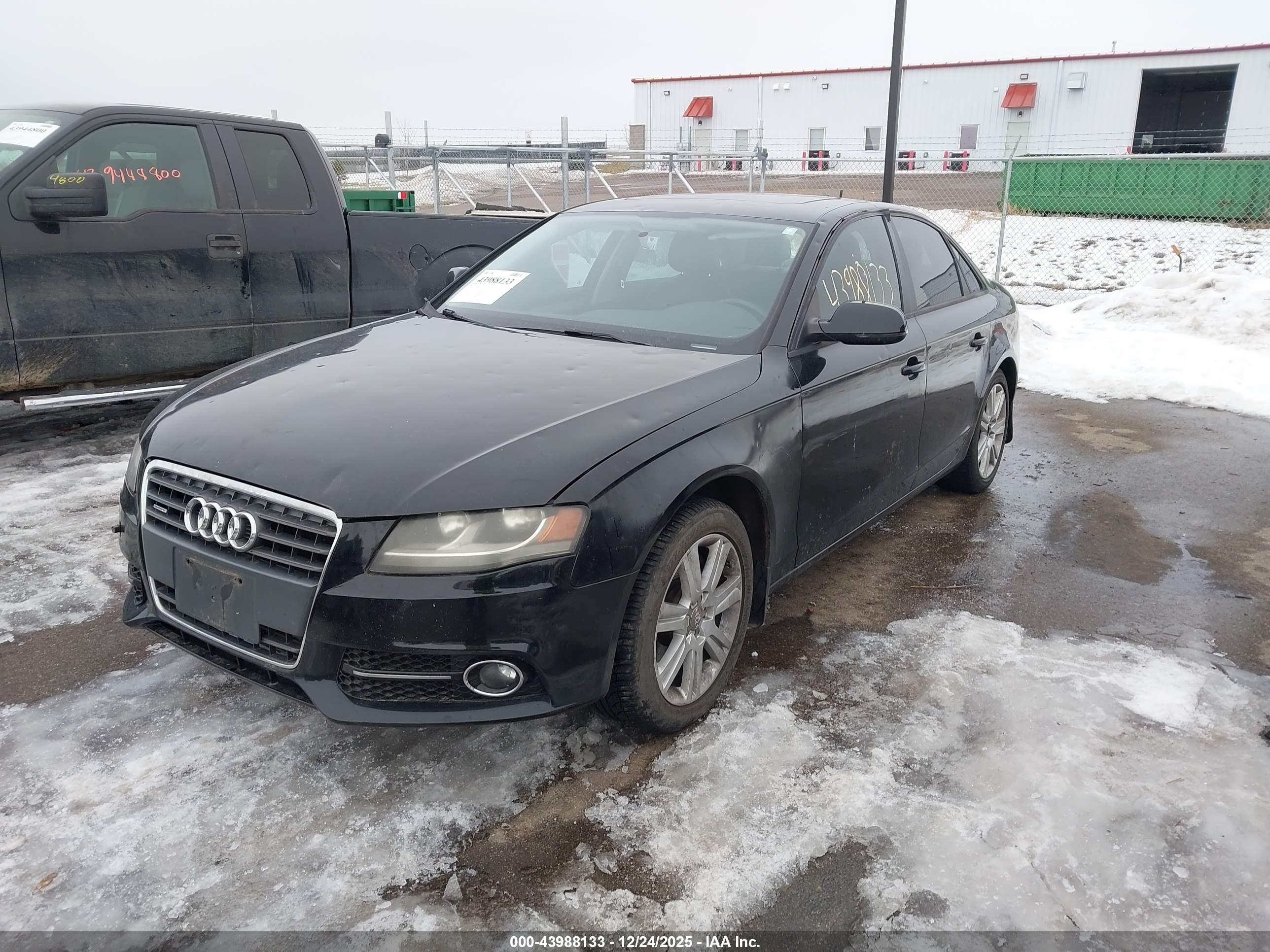 AUDI A4 image 2