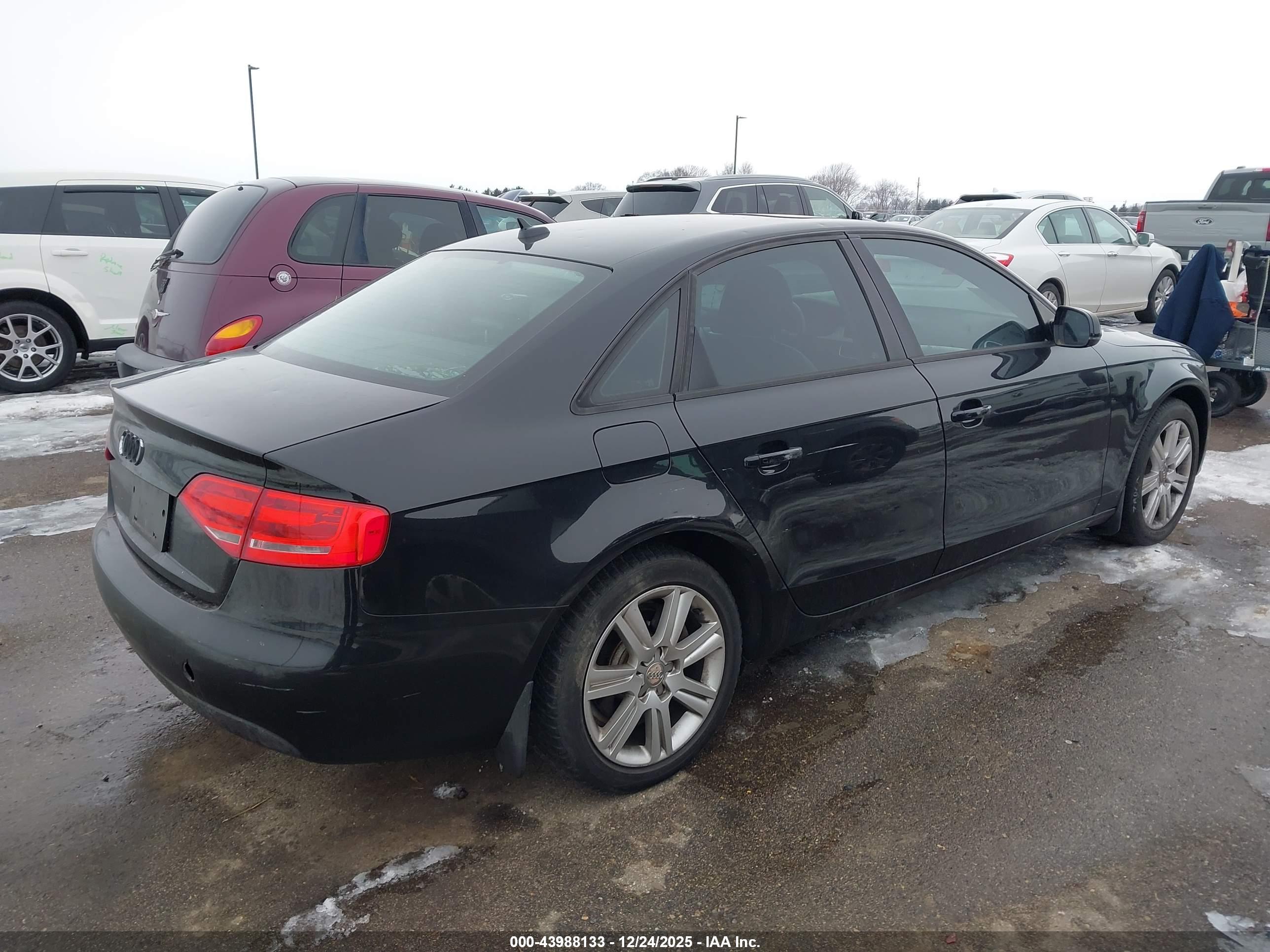 AUDI A4 image 4