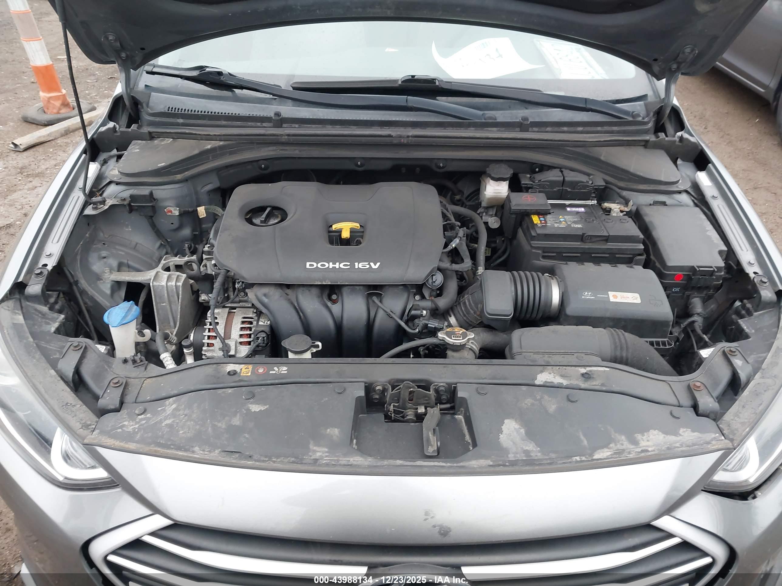 HYUNDAI ELANTRA image 10