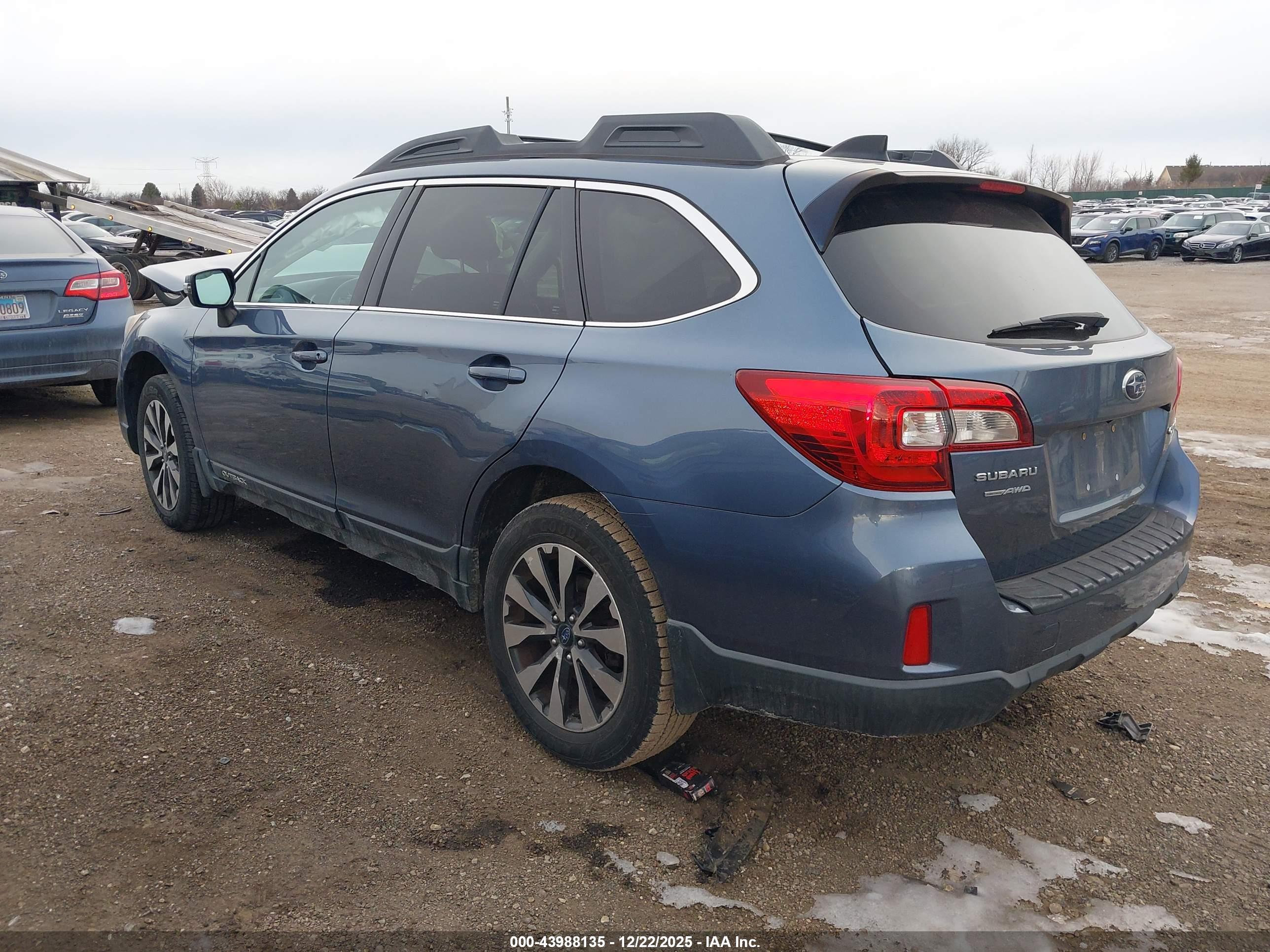 SUBARU OUTBACK image 3