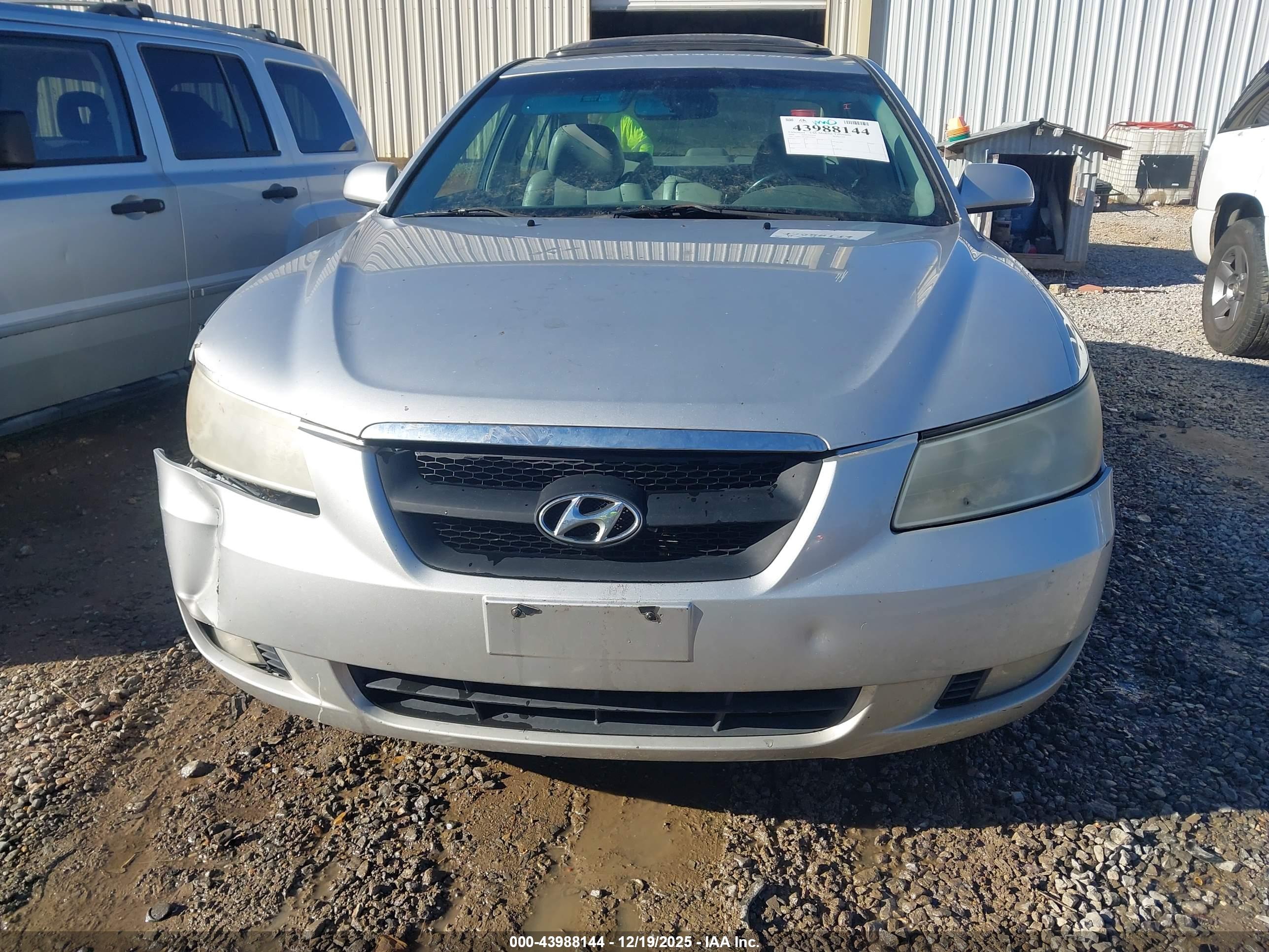 HYUNDAI SONATA image 6