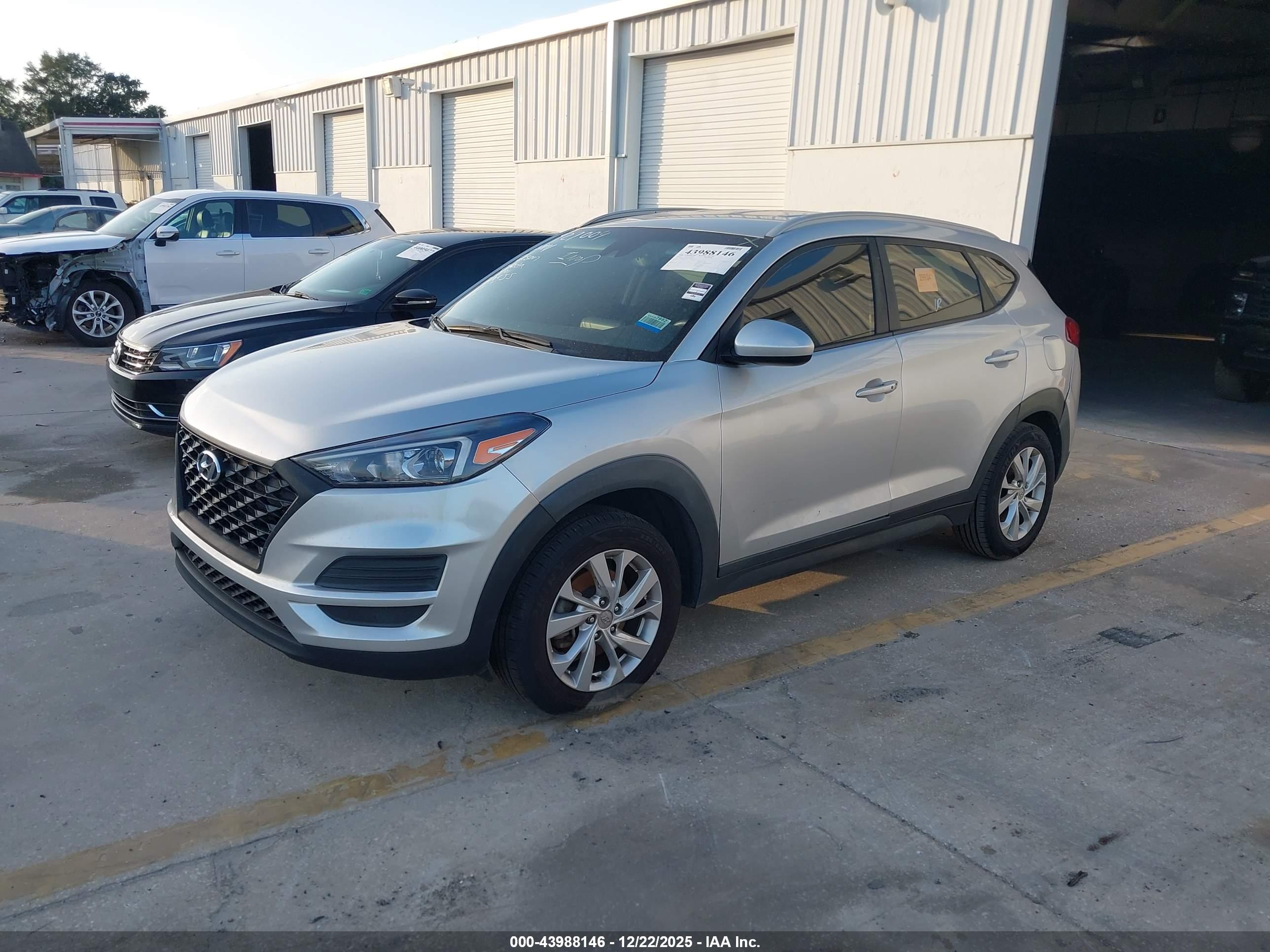HYUNDAI TUCSON image 2
