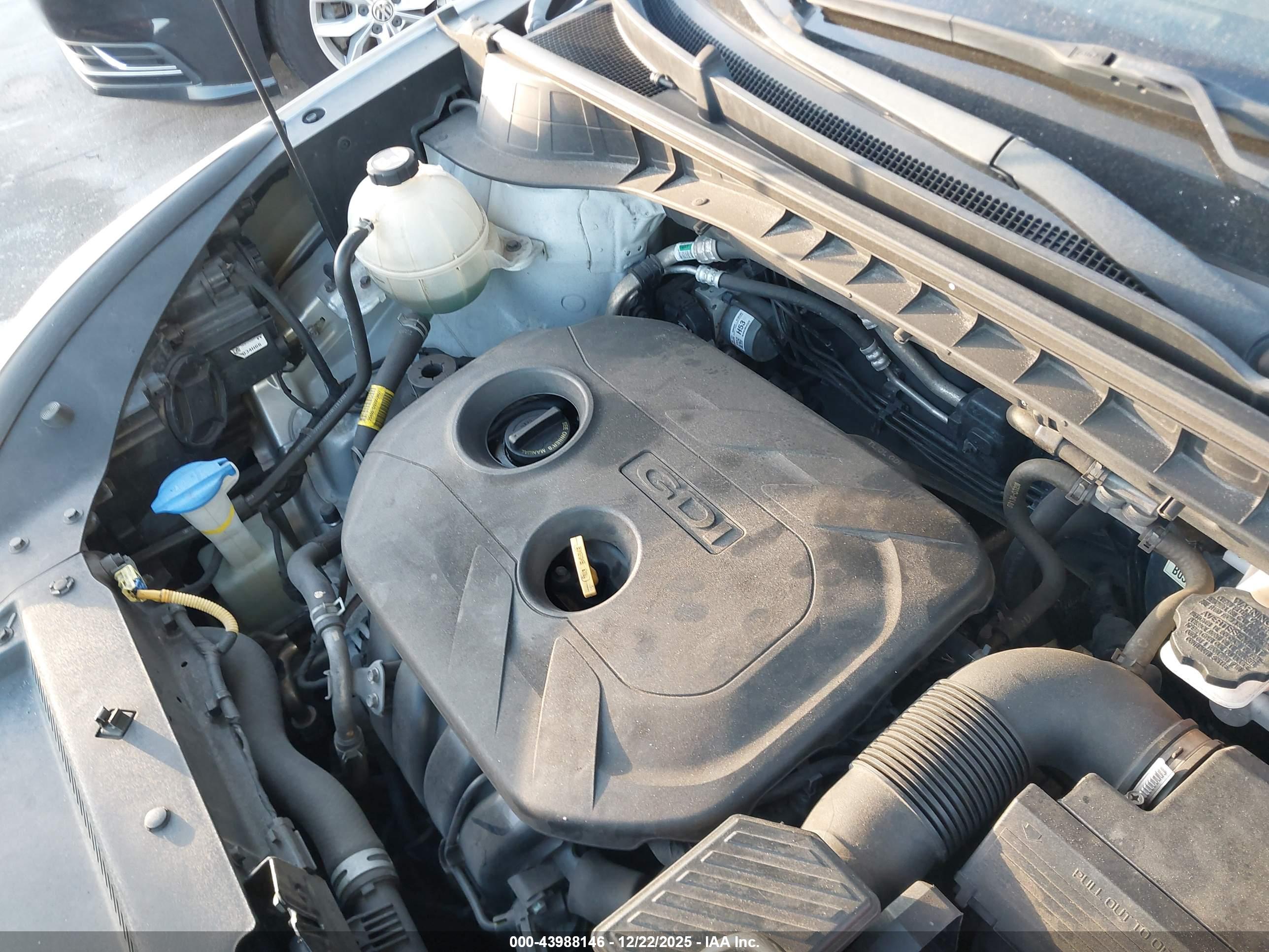 HYUNDAI TUCSON image 6