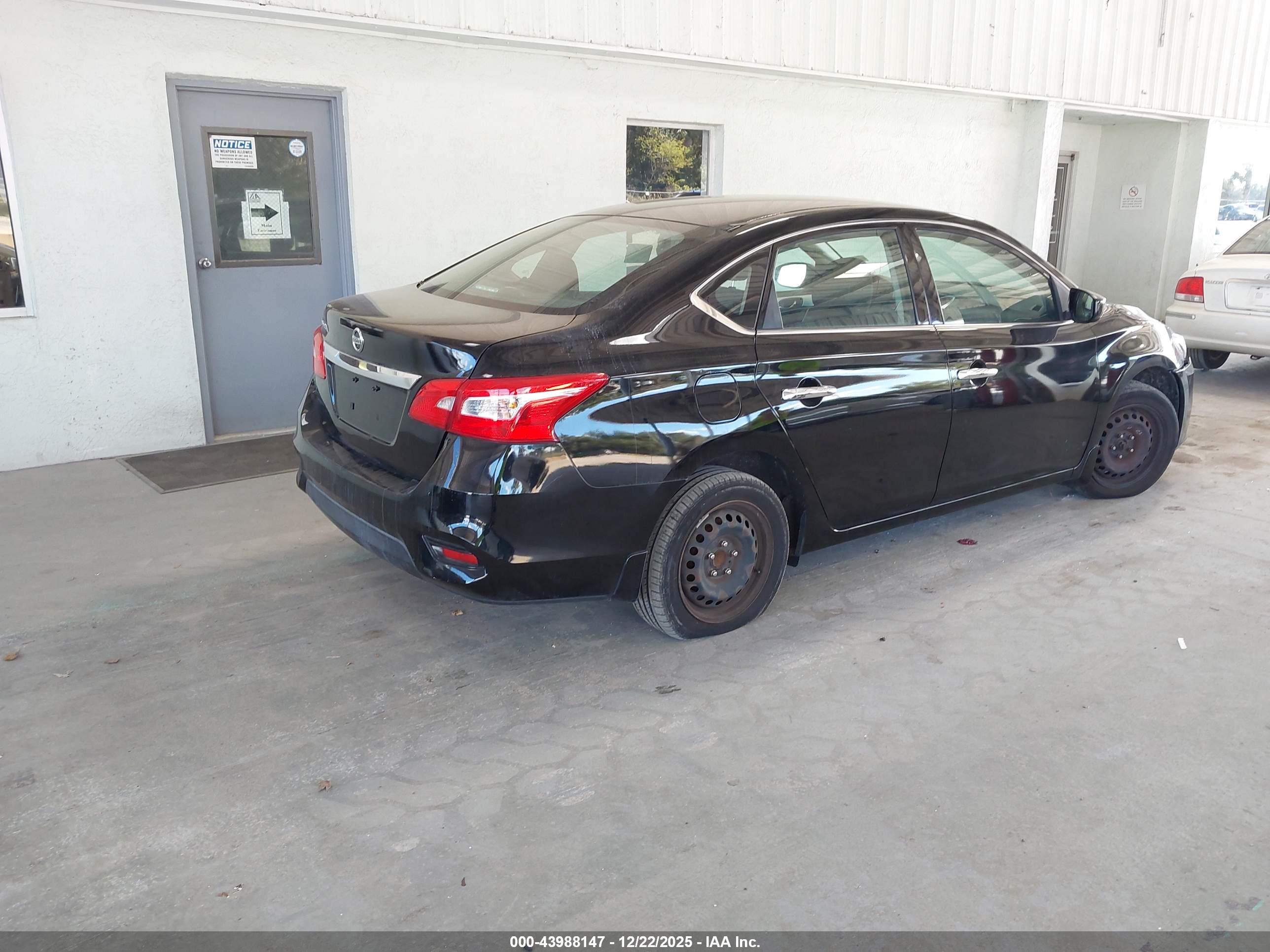 NISSAN SENTRA image 4