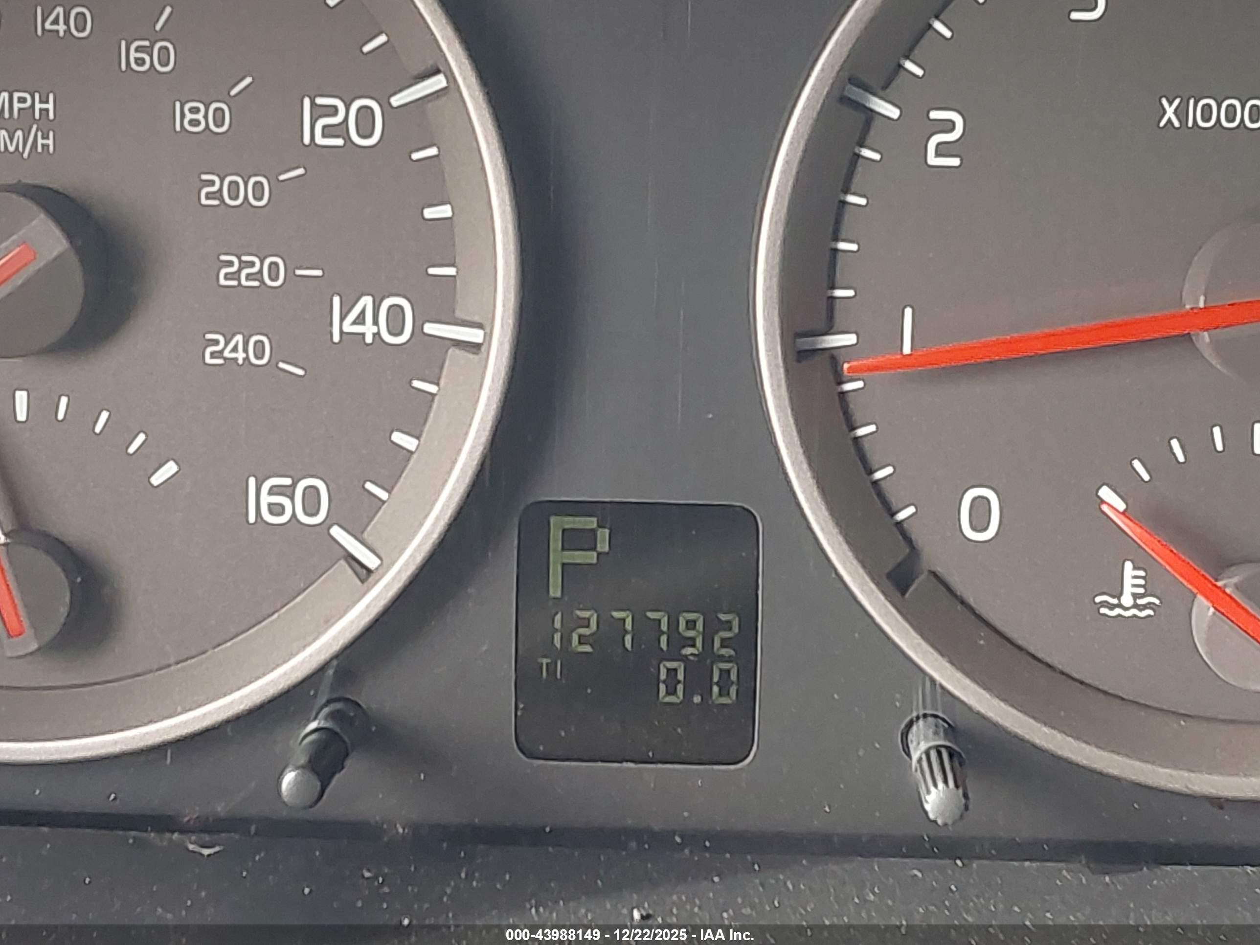 VOLVO S40 image 7