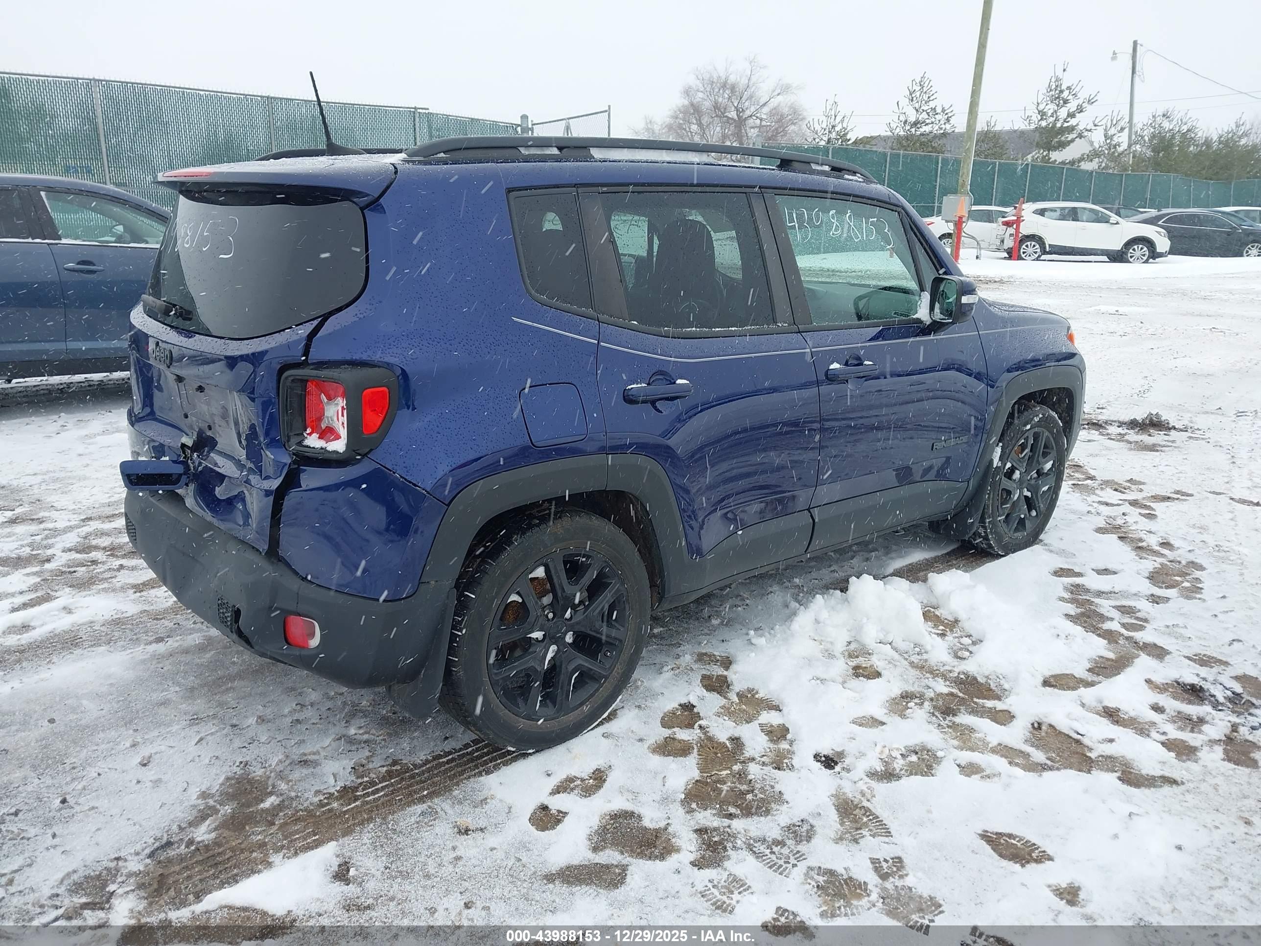 JEEP RENEGADE image 4