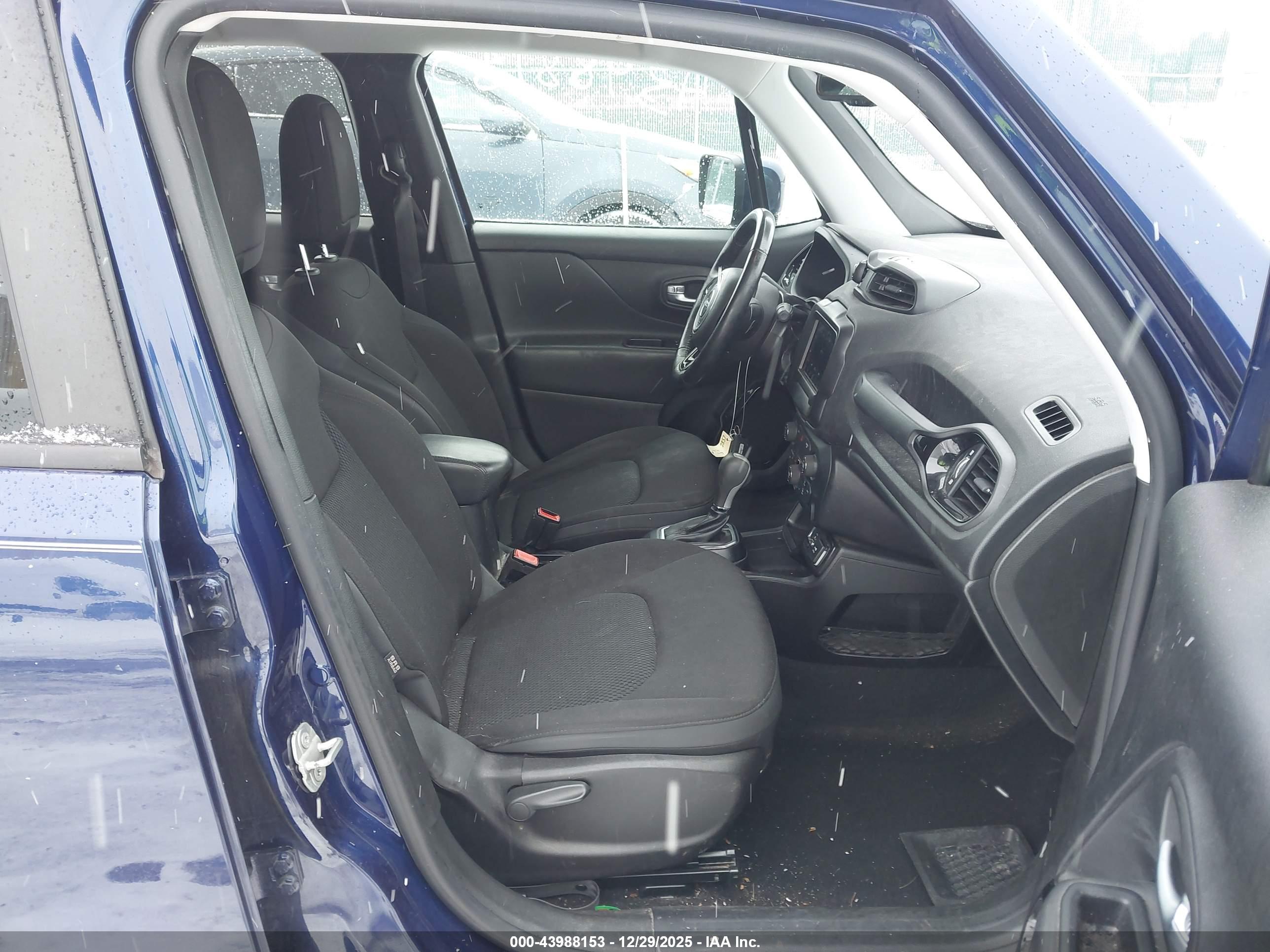 JEEP RENEGADE image 5