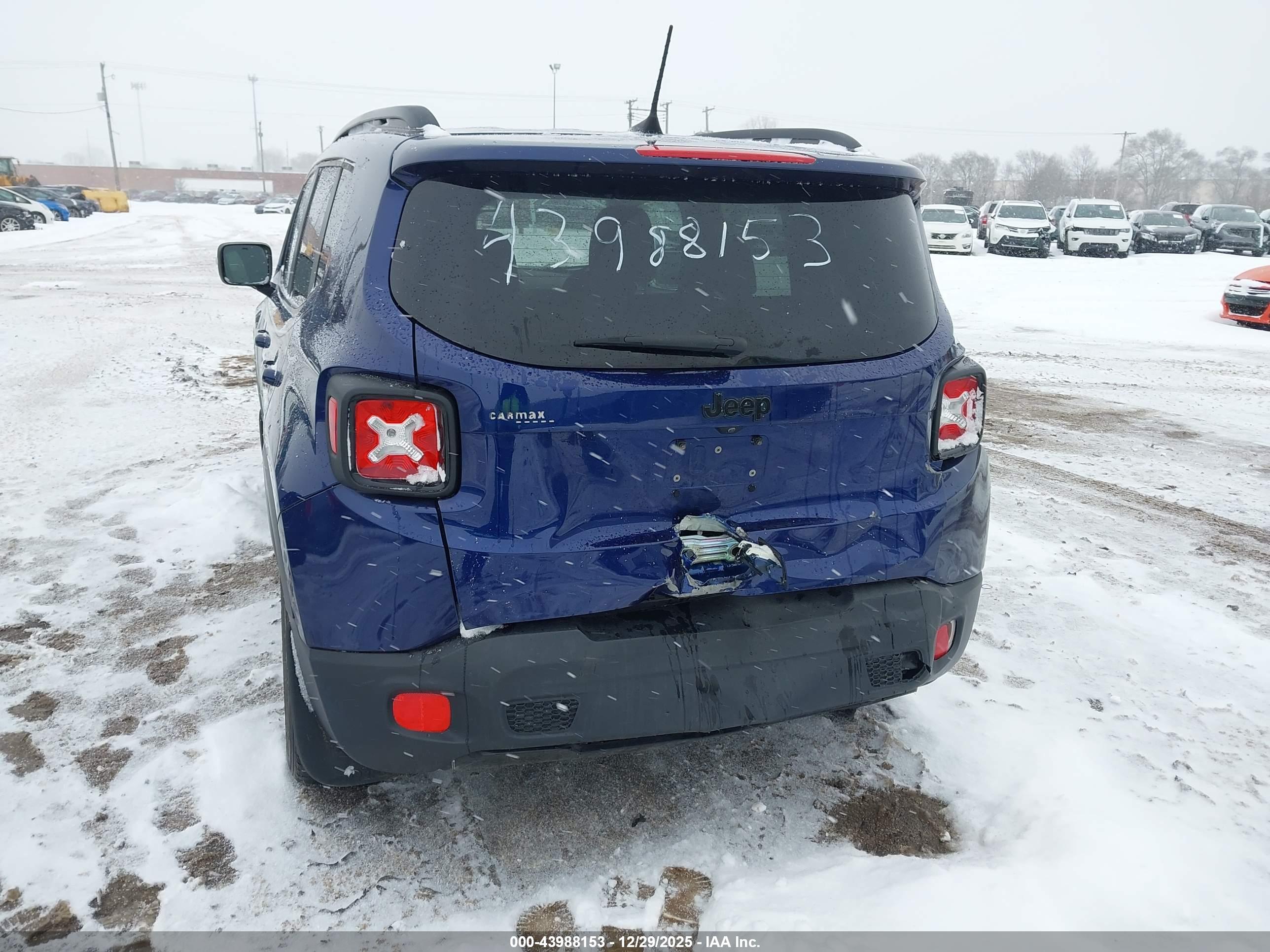 JEEP RENEGADE image 6