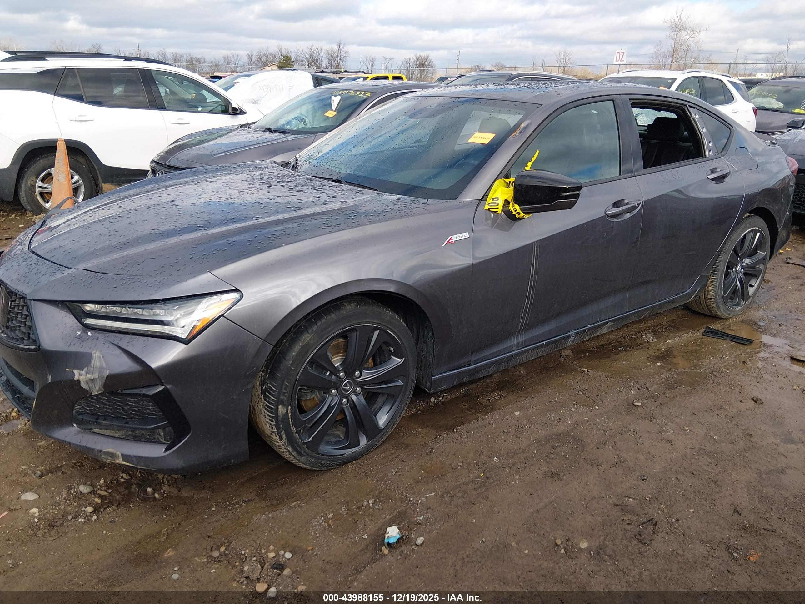 ACURA TLX image 2