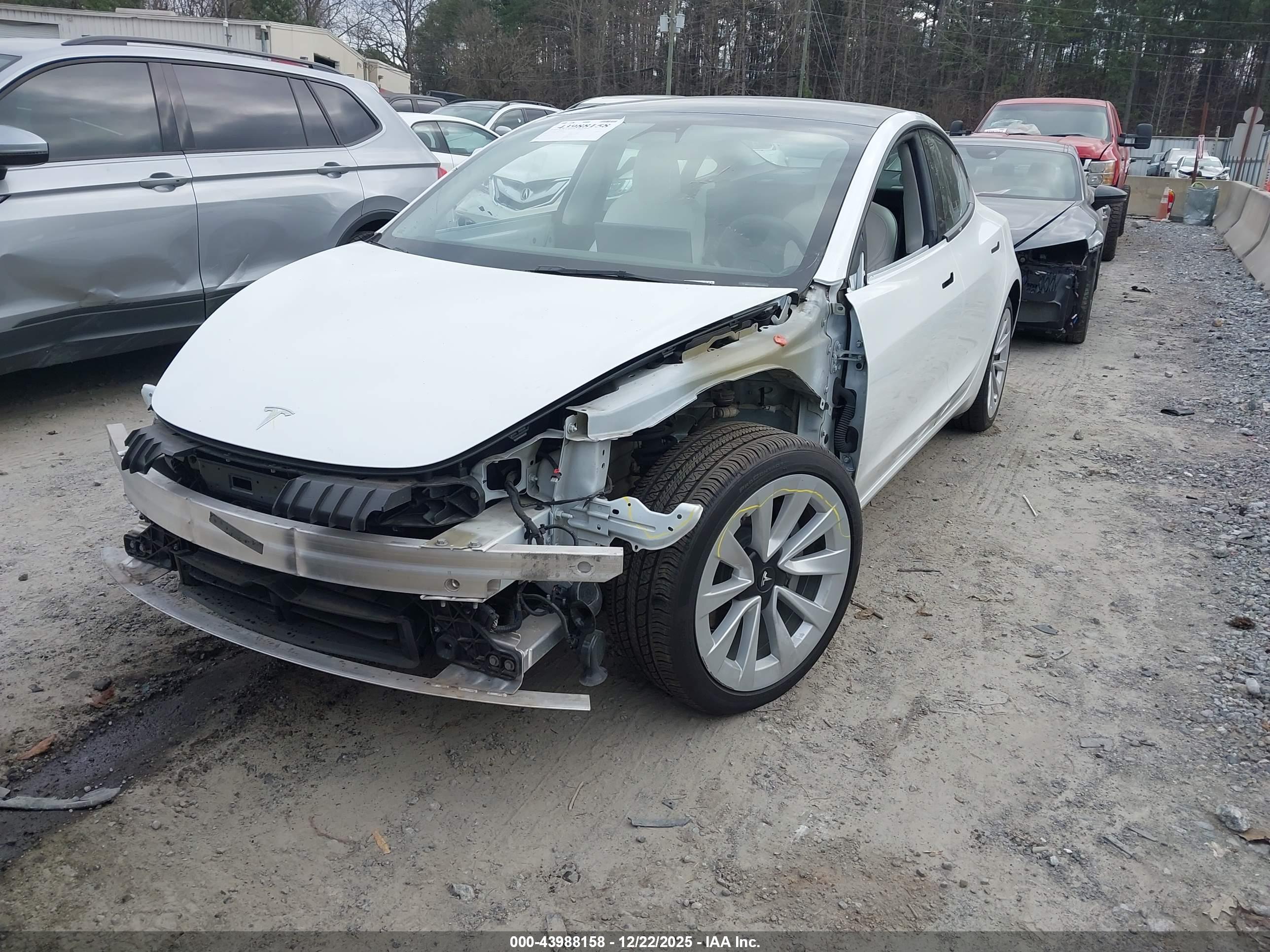 TESLA MODEL image 2