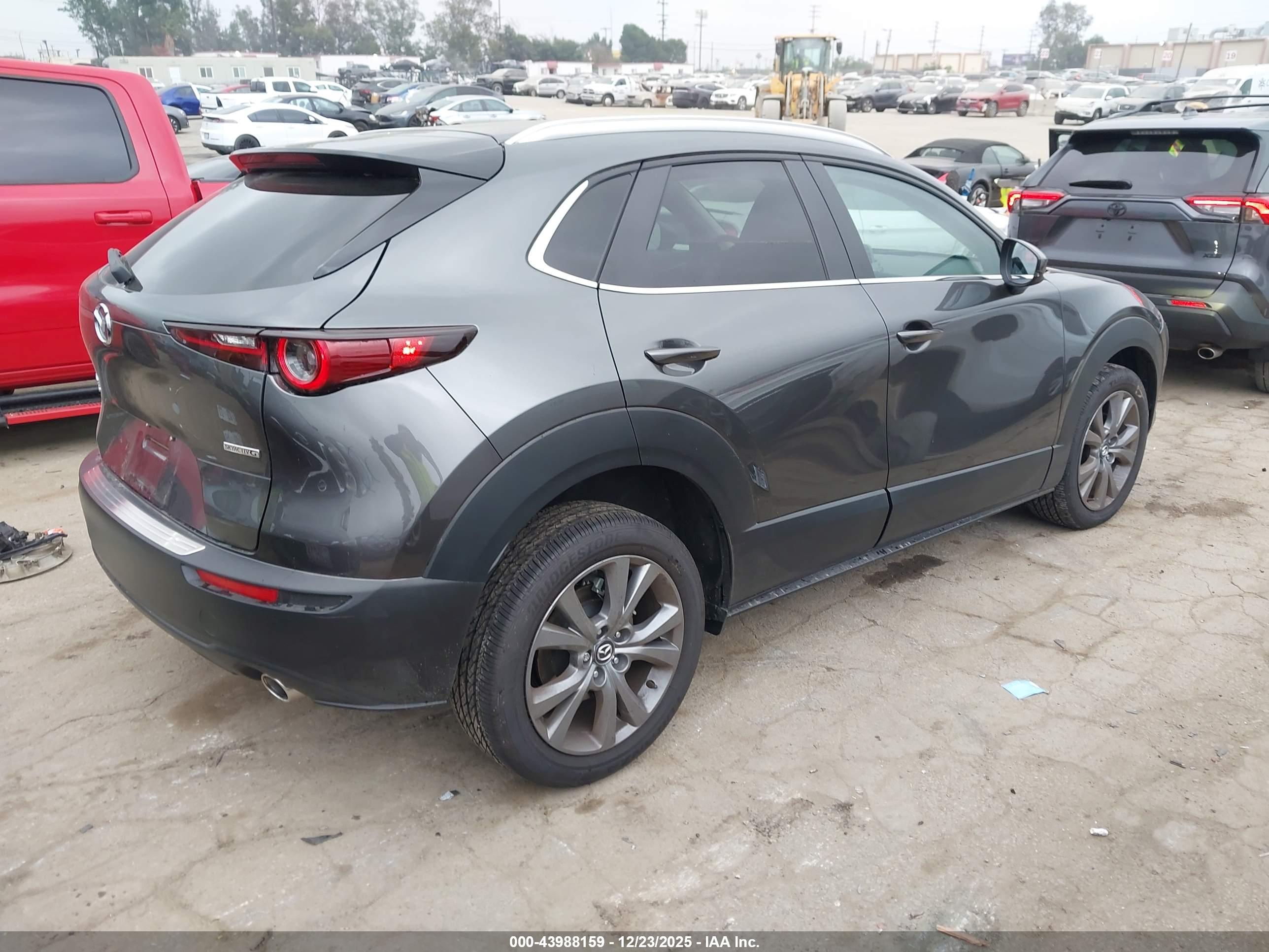MAZDA CX-30 image 4