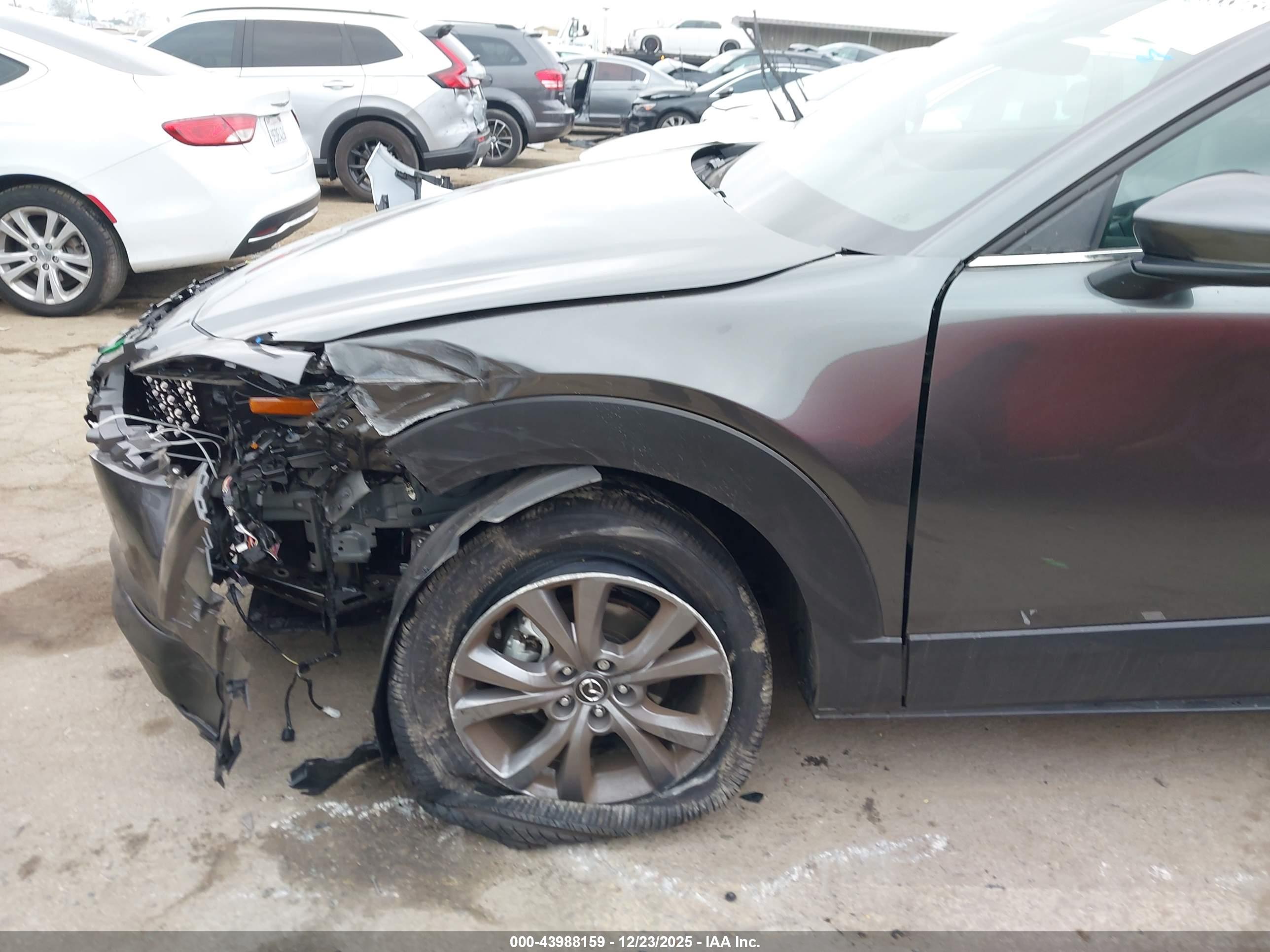 MAZDA CX-30 image 6