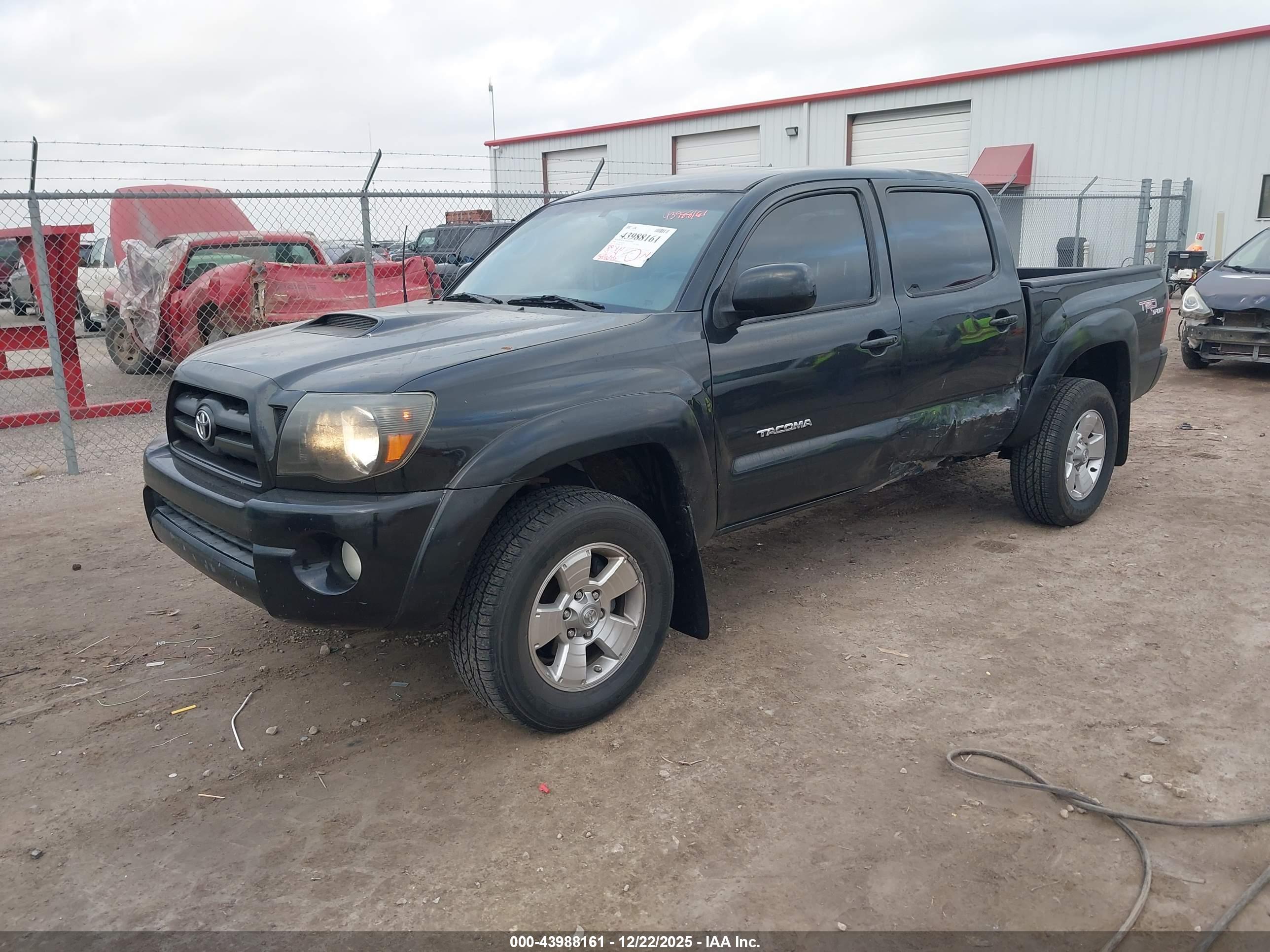 TOYOTA TACOMA image 2