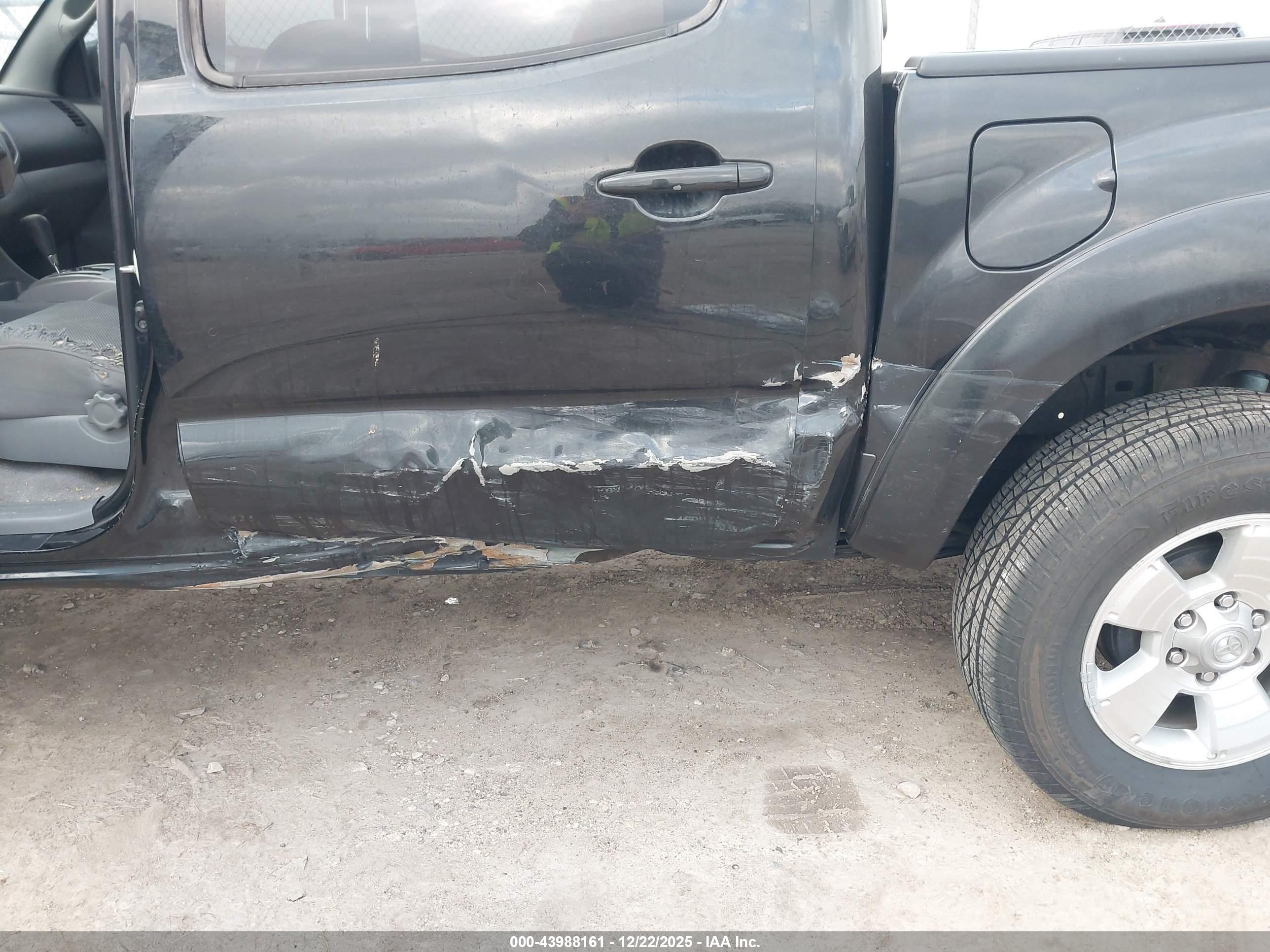 TOYOTA TACOMA image 6