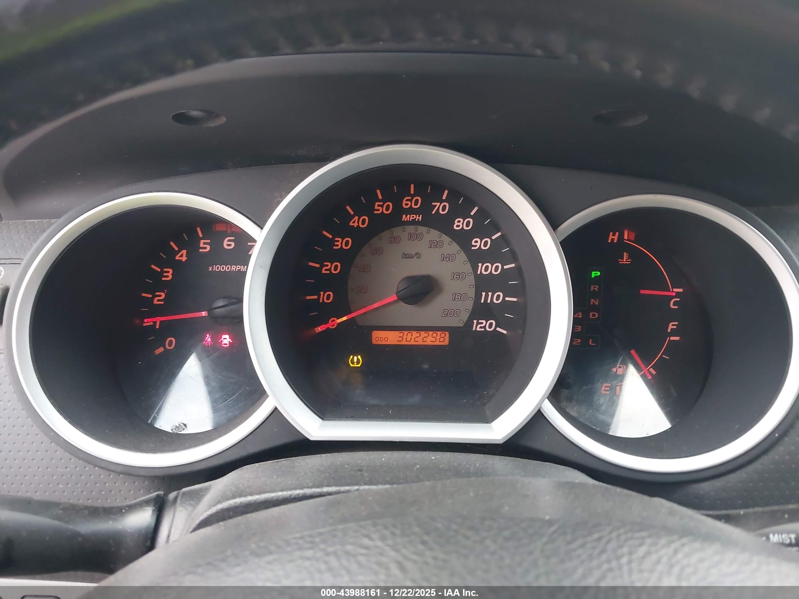 TOYOTA TACOMA image 7