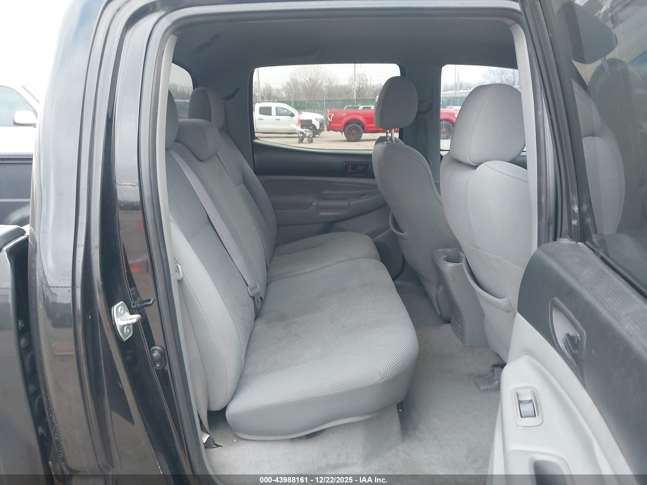 TOYOTA TACOMA image 8