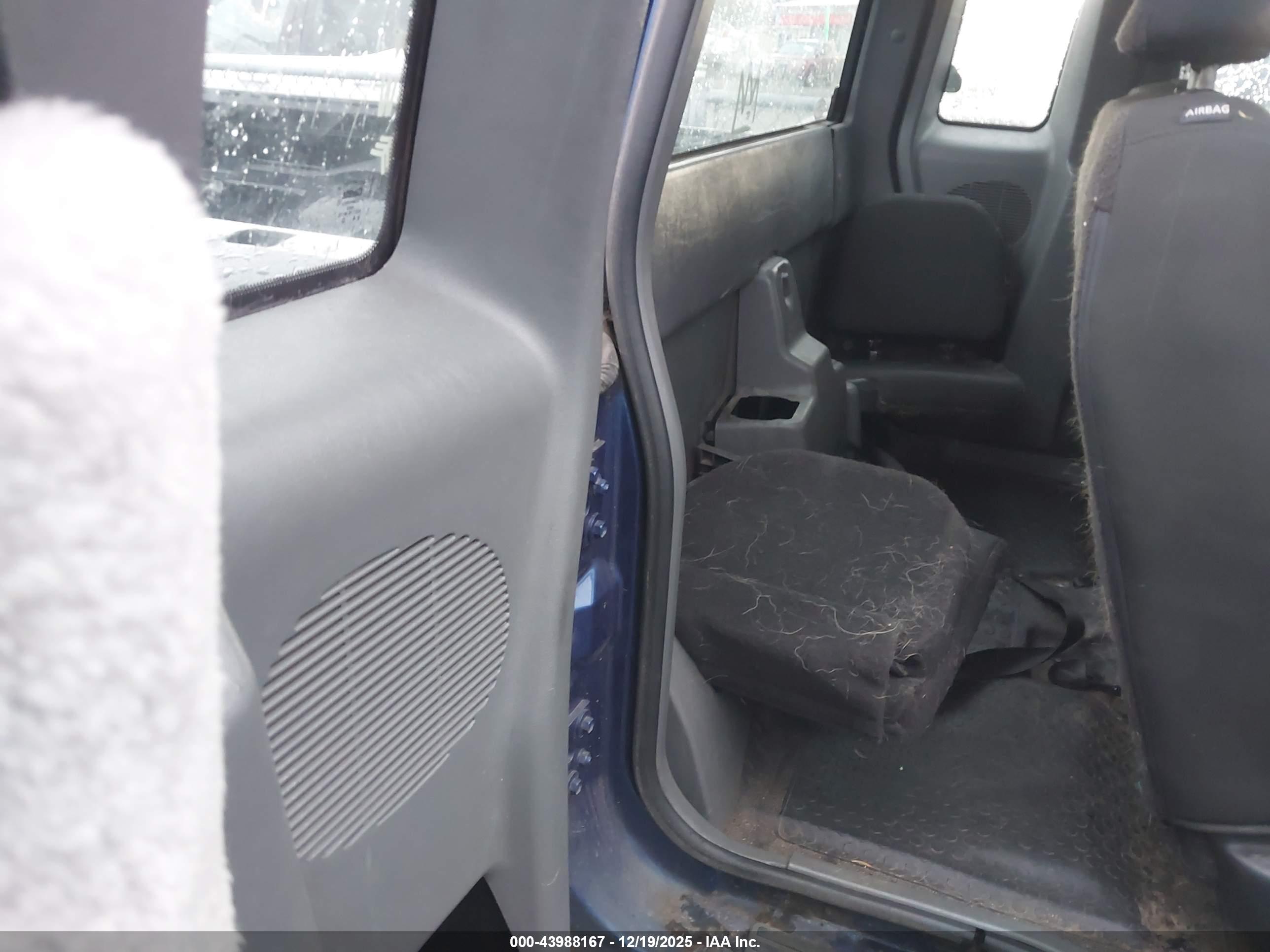 FORD RANGER image 8