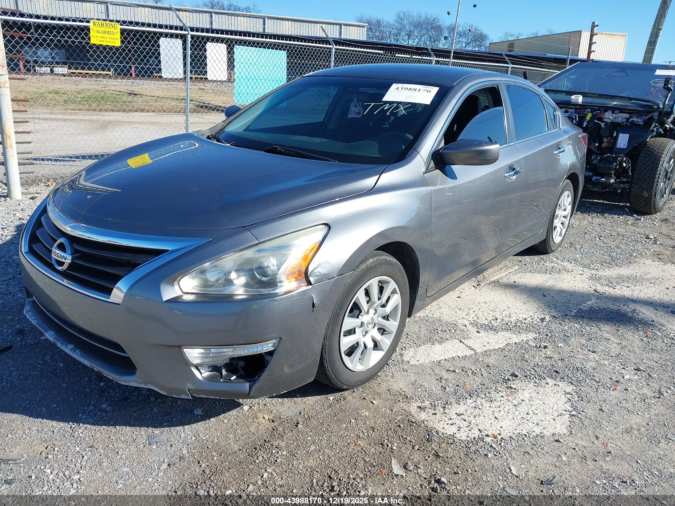 NISSAN ALTIMA image 2