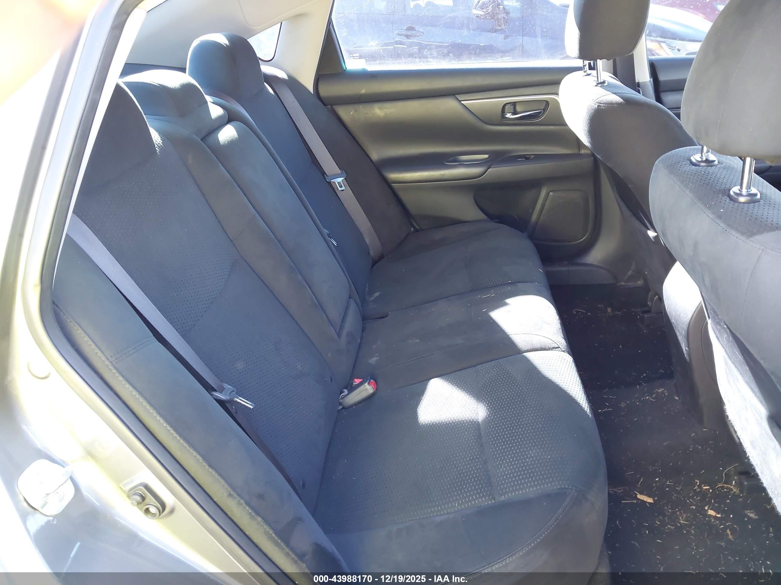 NISSAN ALTIMA image 8