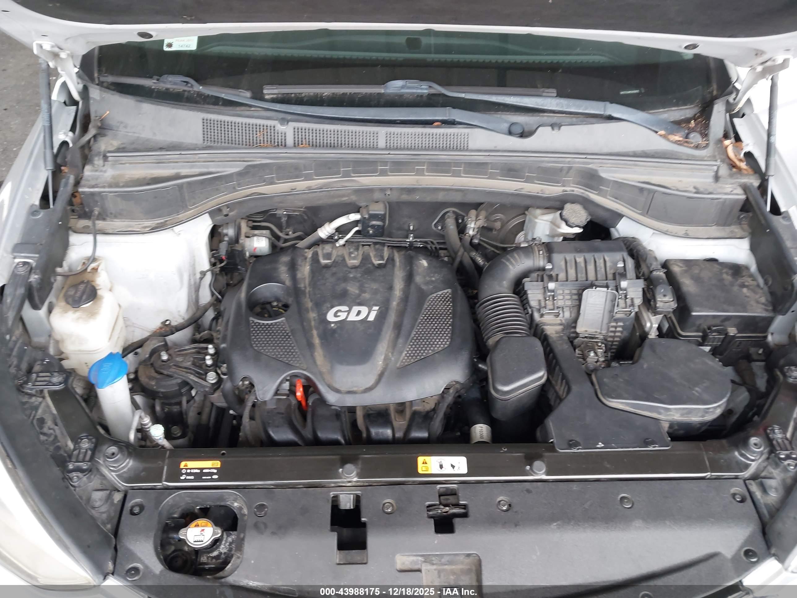 HYUNDAI SANTA image 10