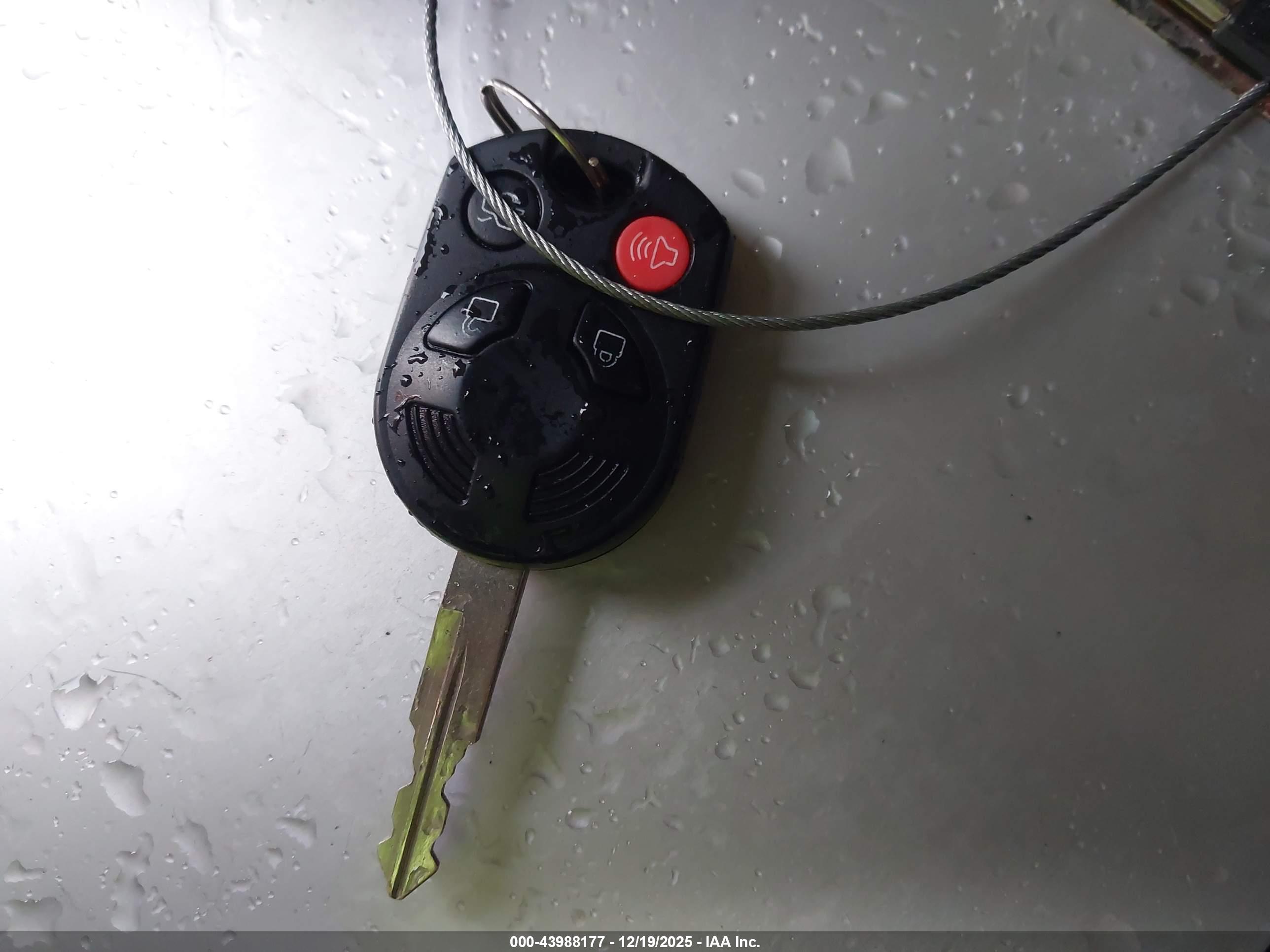 FORD ESCAPE image 11
