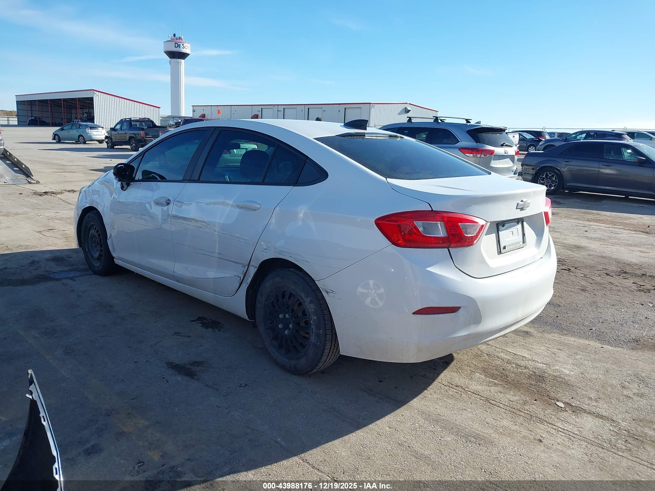 CHEVROLET CRUZE image 3