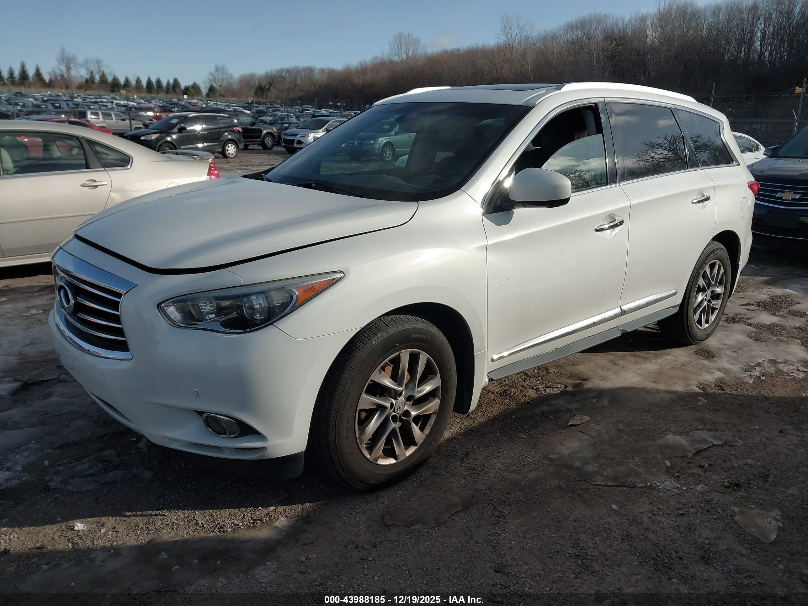 INFINITI JX35 image 2
